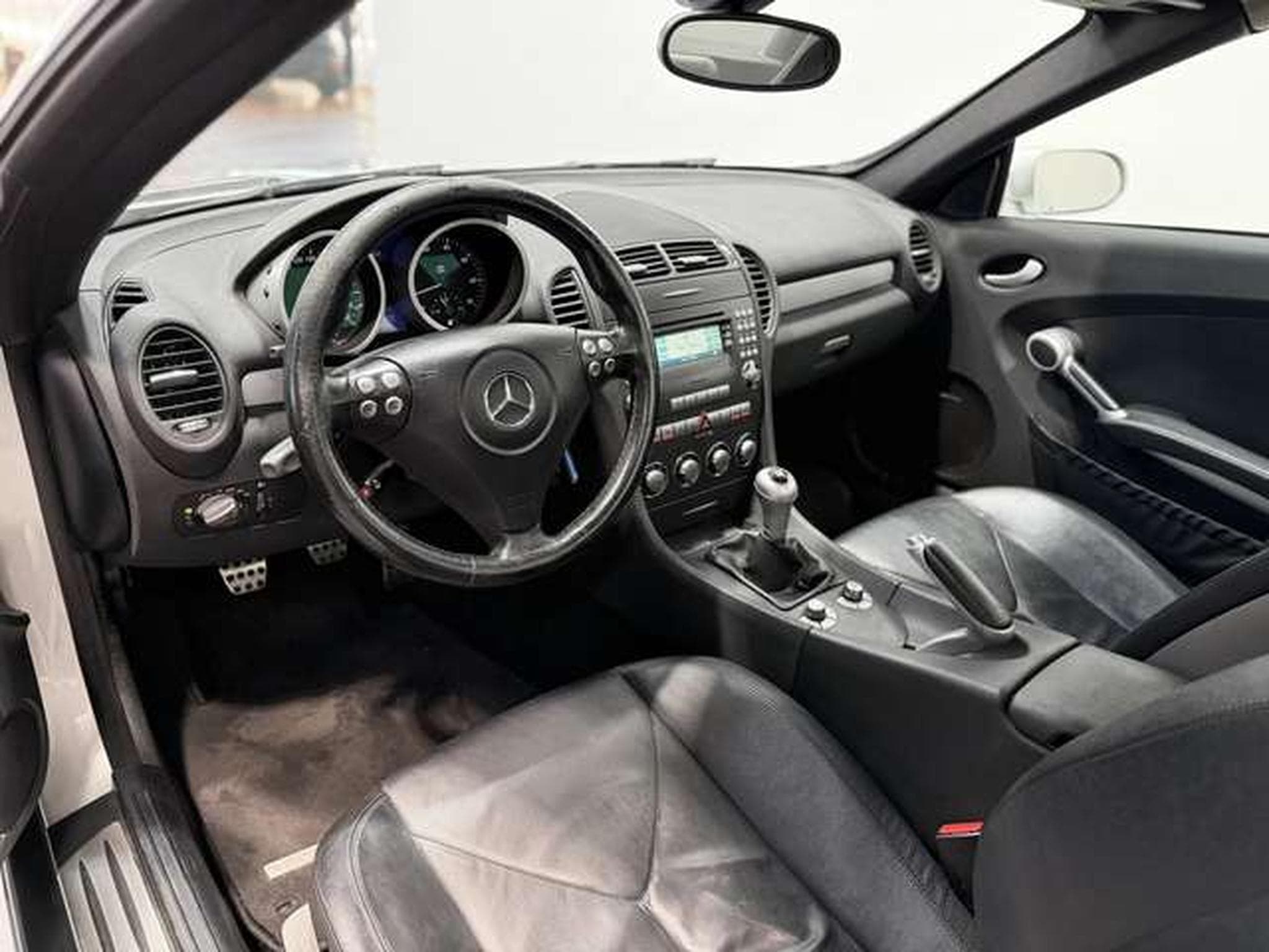 Mercedes SLK 280 Roadster *Leder *H&K *Airscarf * (2005) - Foto 9