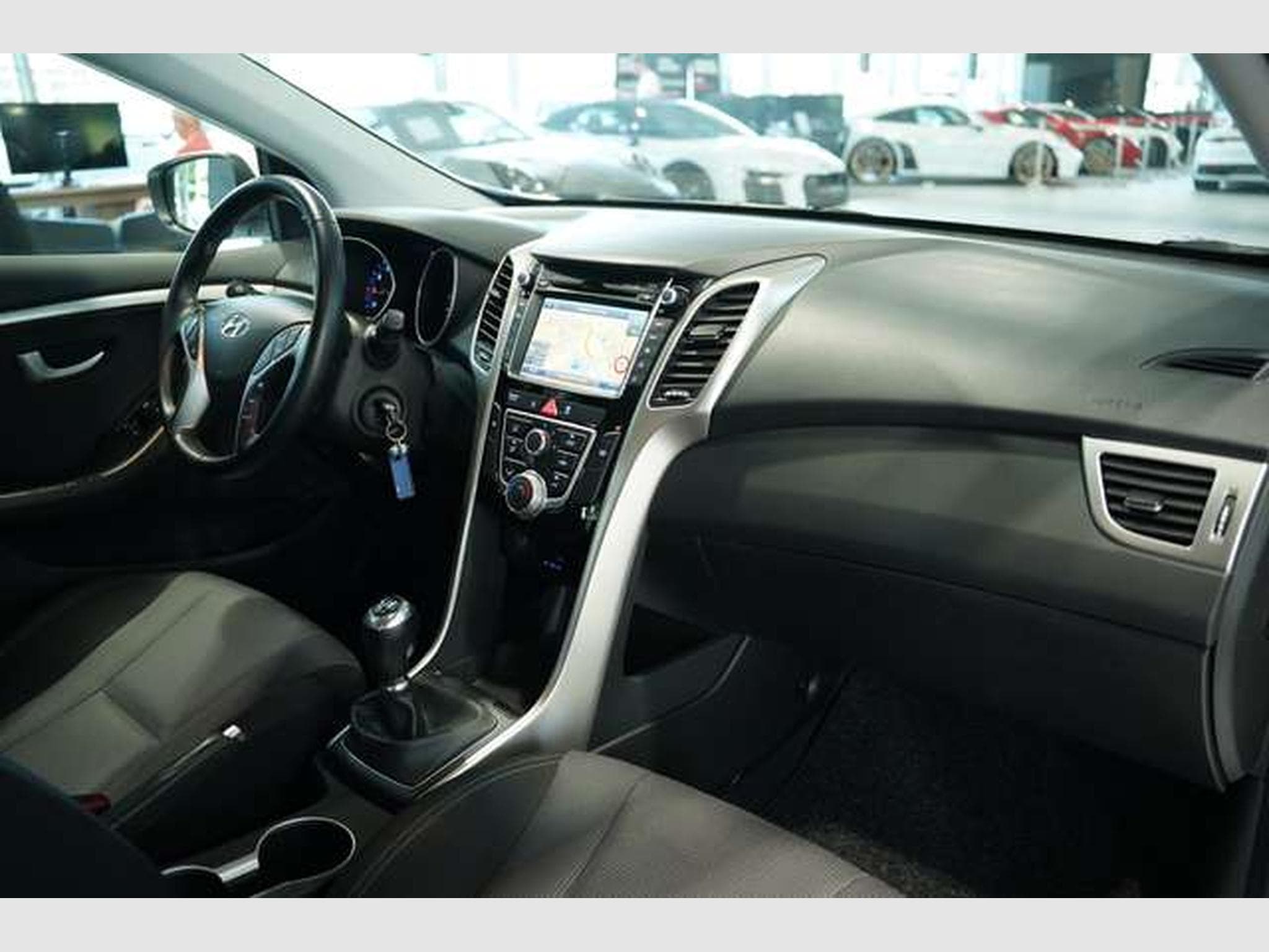 Hyundai i30 YES! *1.Hand *Tempomat *Navi *Bluetooth (2016) - Photo 15