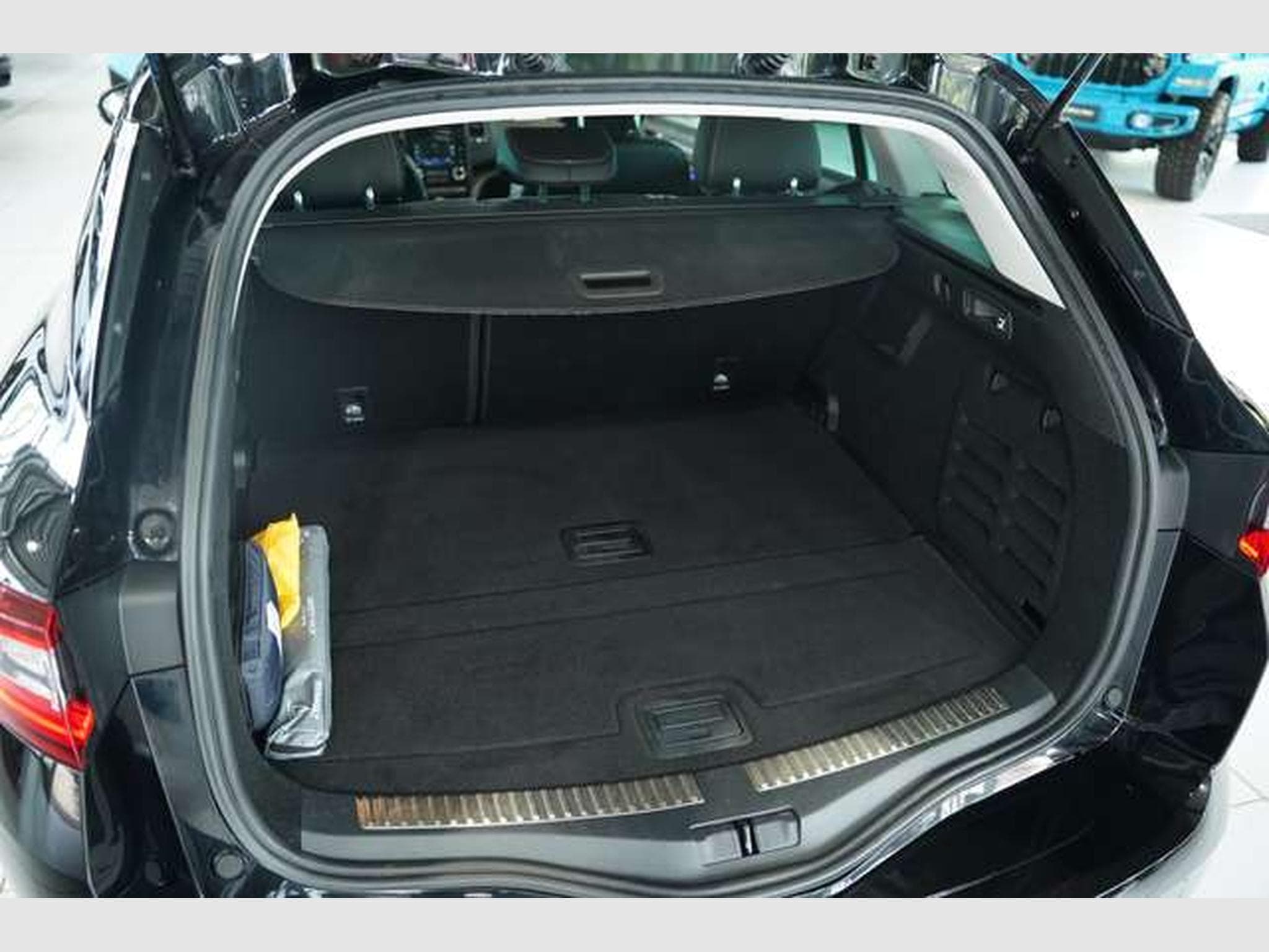 Renault Megane Grandtour Bose Edition Aut *1.HD *Digital (2020) - Photo 25