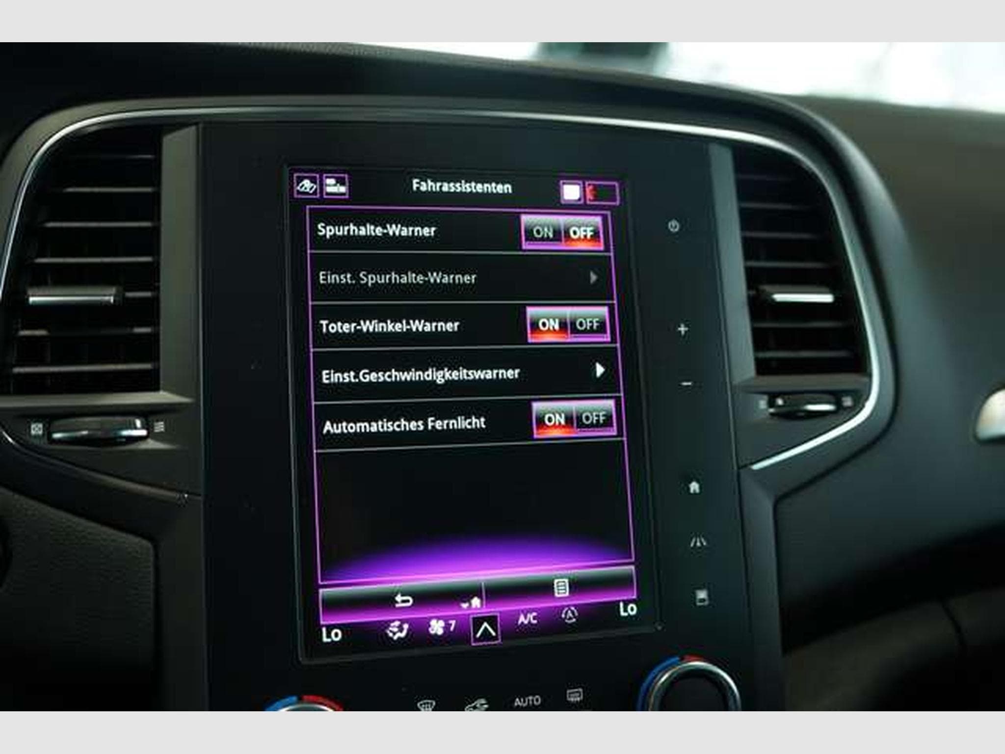Renault Megane Grandtour Bose Edition Aut *1.HD *Digital (2020) - Photo 39