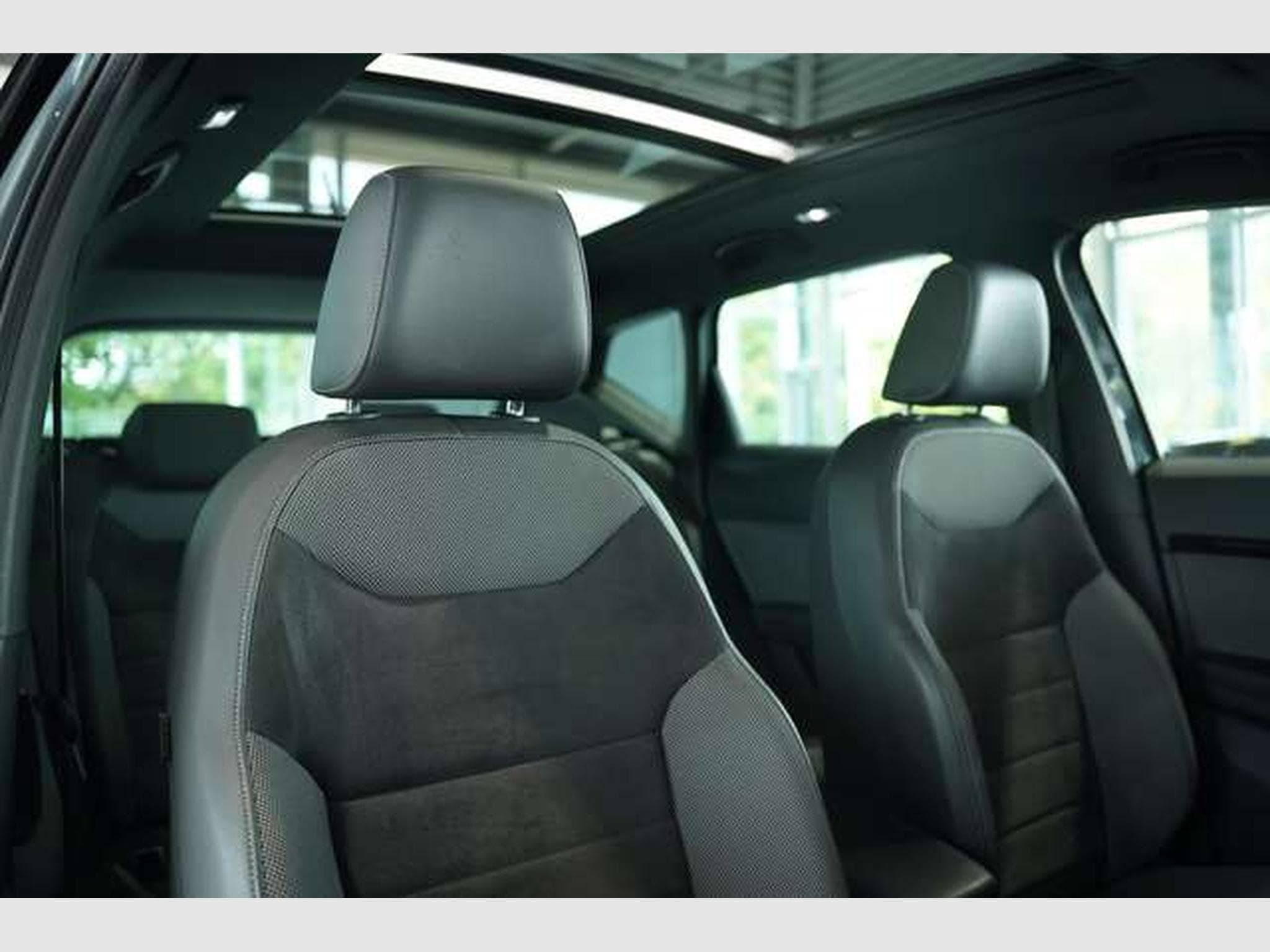 SEAT Ateca Xcellence *ACC *18 Zoll *GSD *Alcantara (2017) - Foto 22