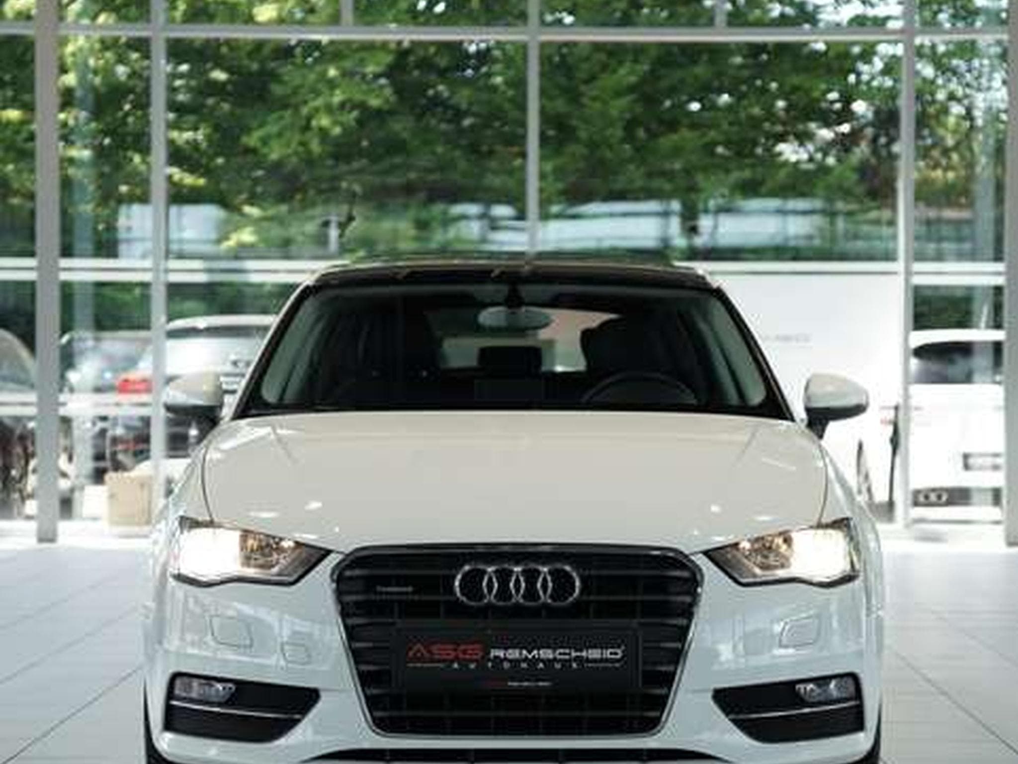 Audi A3 2.0 TDI ambiente quattro *1.Hand *AHK *Pano (2014) - Photo 3