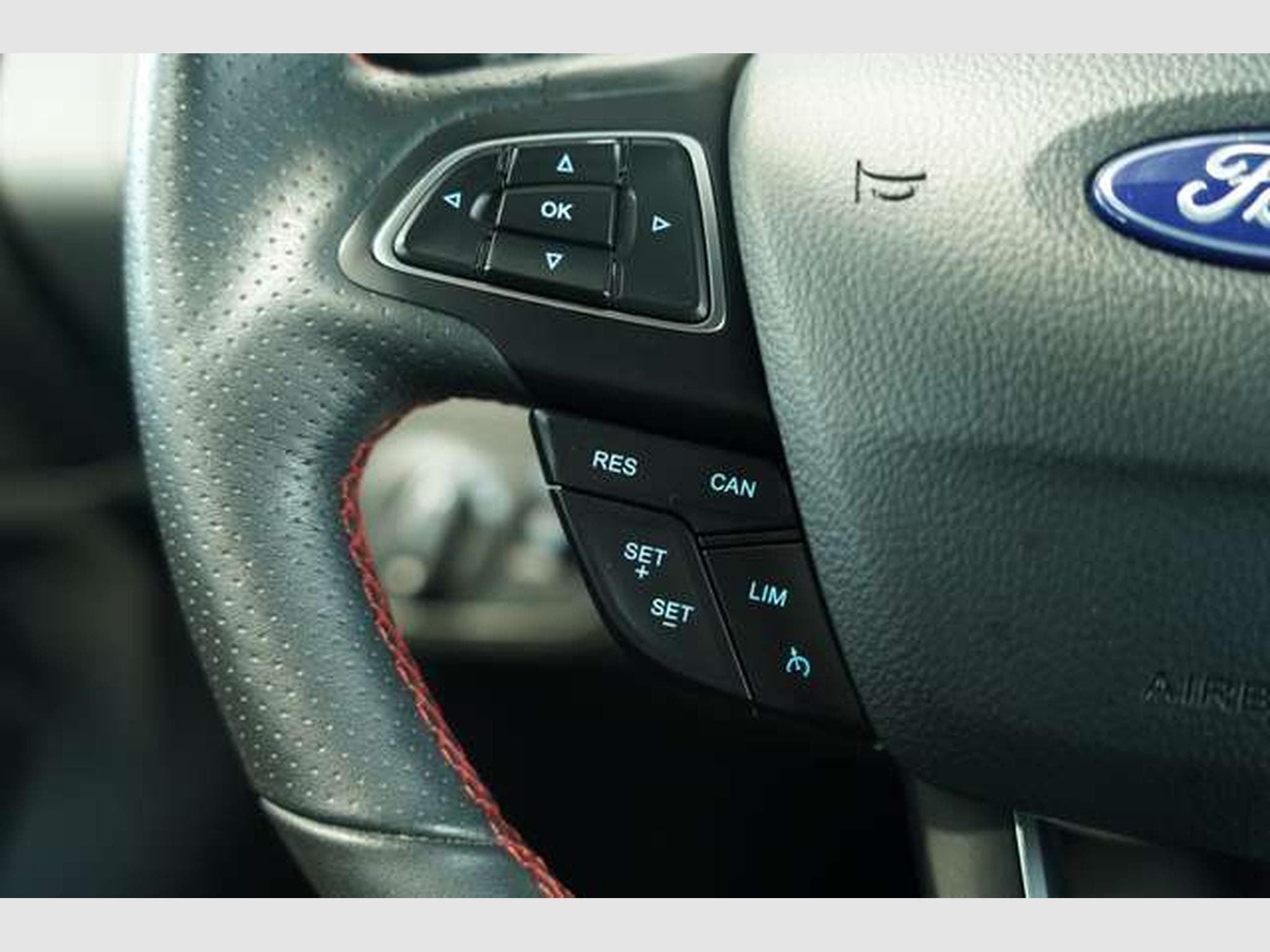Ford Kuga 1.5 4x4 ST-Line 2.Hand *SHZ*CAM*TEMP*Navi (2019) - Photo 36