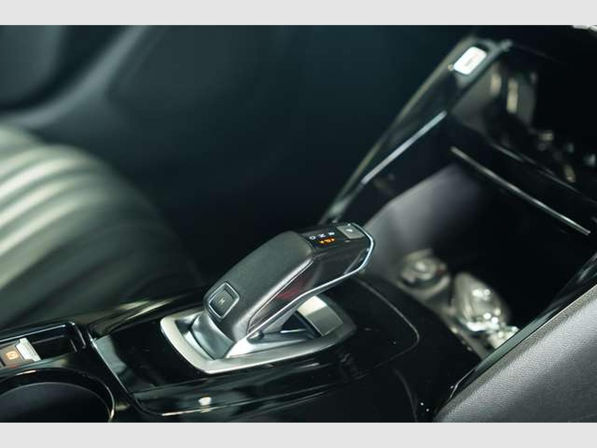 Peugeot 2008 GT 2.Hand *18 *Pano *Kamera *Voll-Leder (2020) - Photo 21