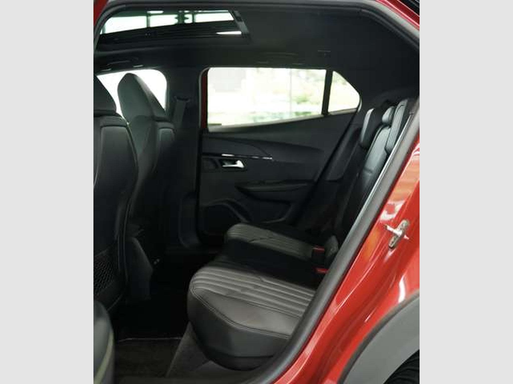 Peugeot 2008 GT 2.Hand *18 *Pano *Kamera *Voll-Leder (2020) - Photo 25