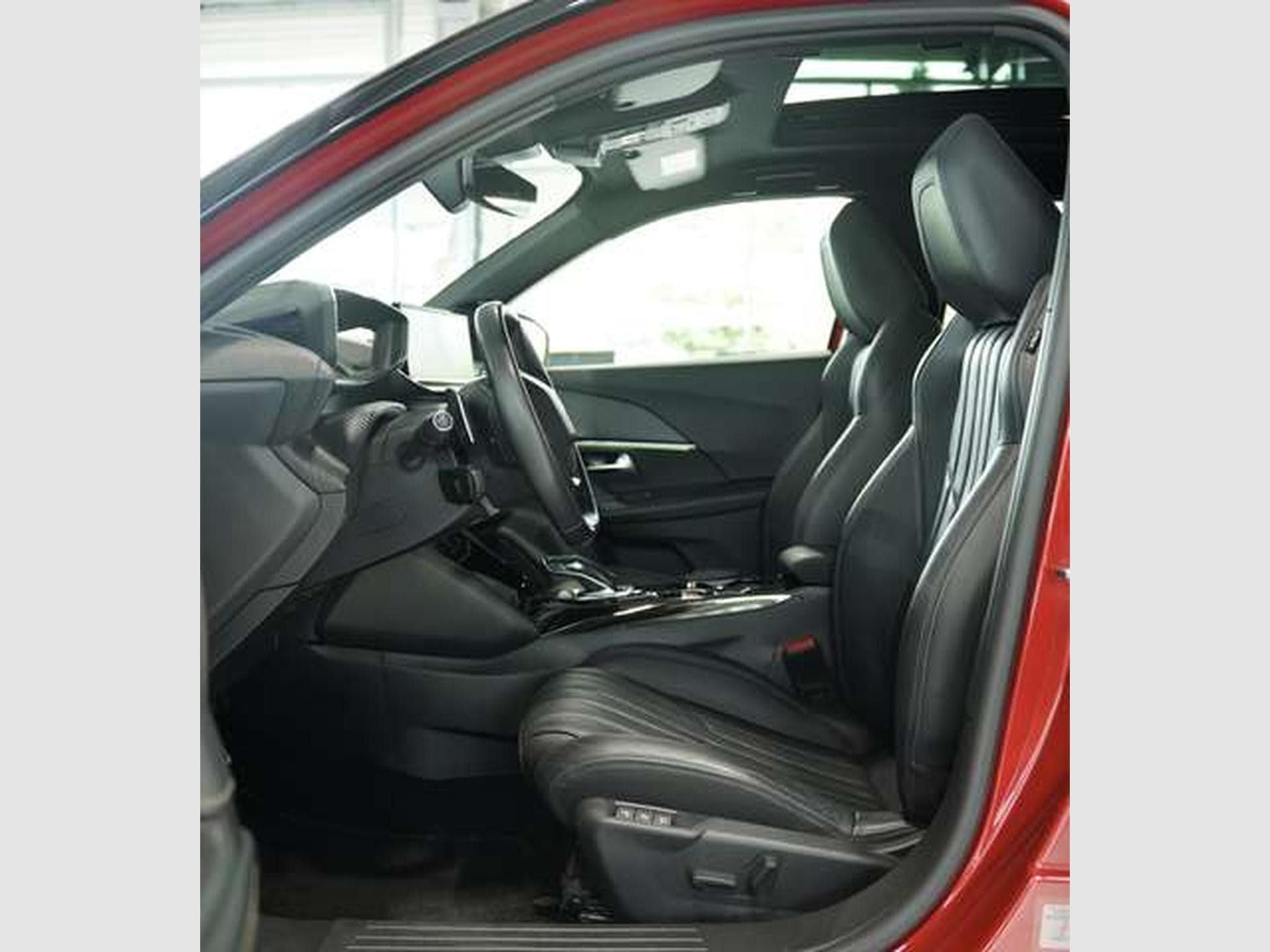 Peugeot 2008 GT 2.Hand *18 *Pano *Kamera *Voll-Leder (2020) - Photo 26