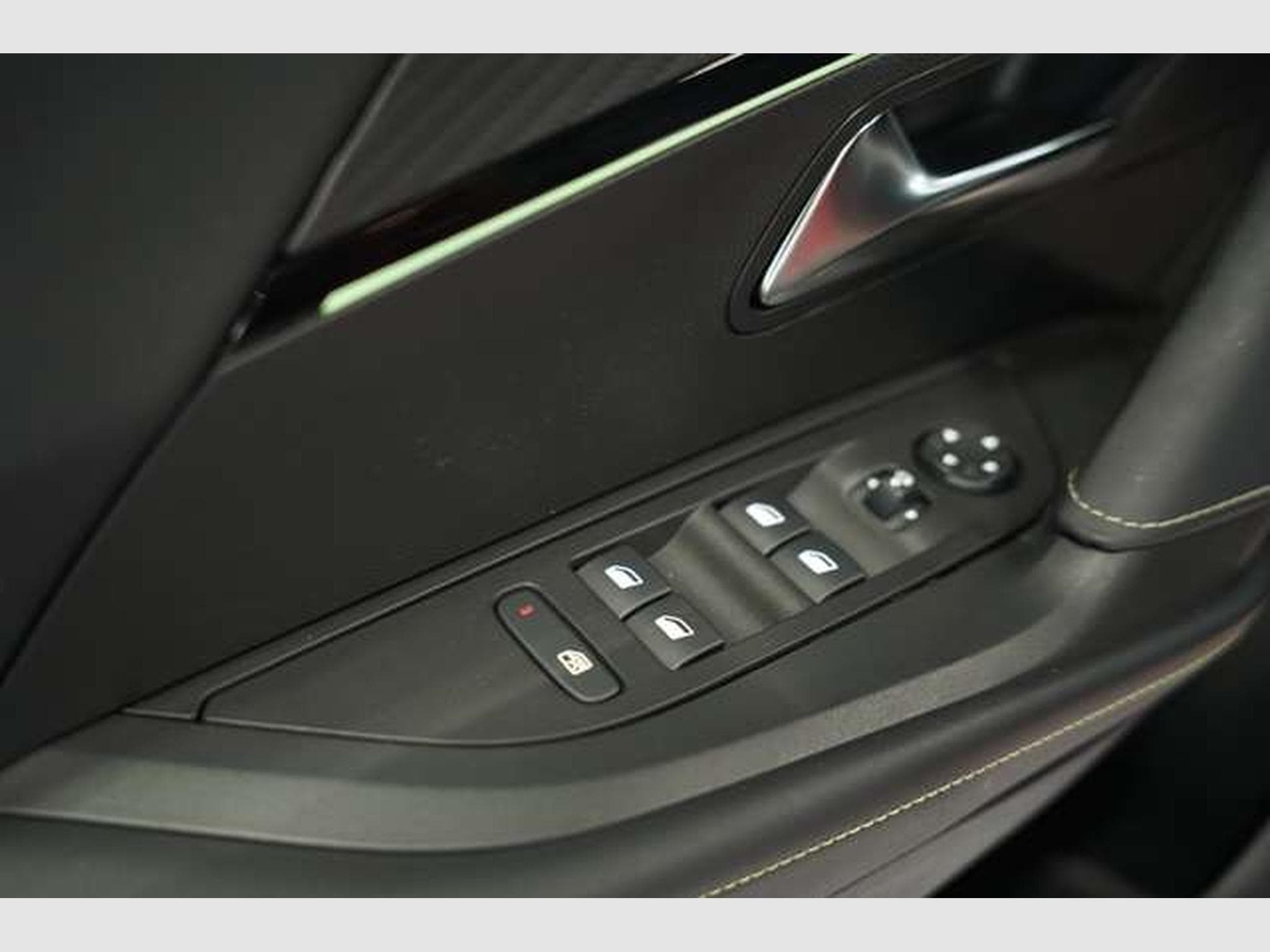 Peugeot 2008 GT 2.Hand *18 *Pano *Kamera *Voll-Leder (2020) - Photo 27