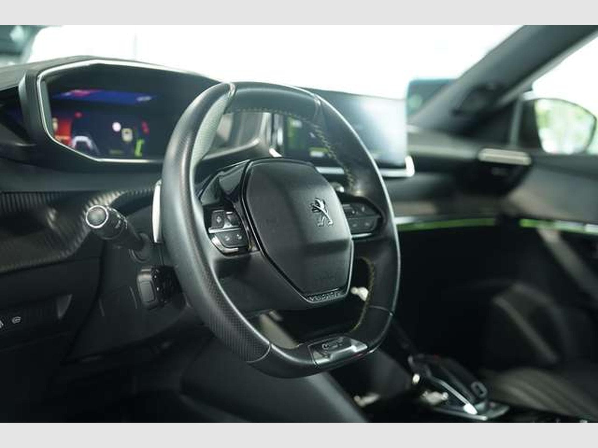 Peugeot 2008 GT 2.Hand *18 *Pano *Kamera *Voll-Leder (2020) - Photo 31
