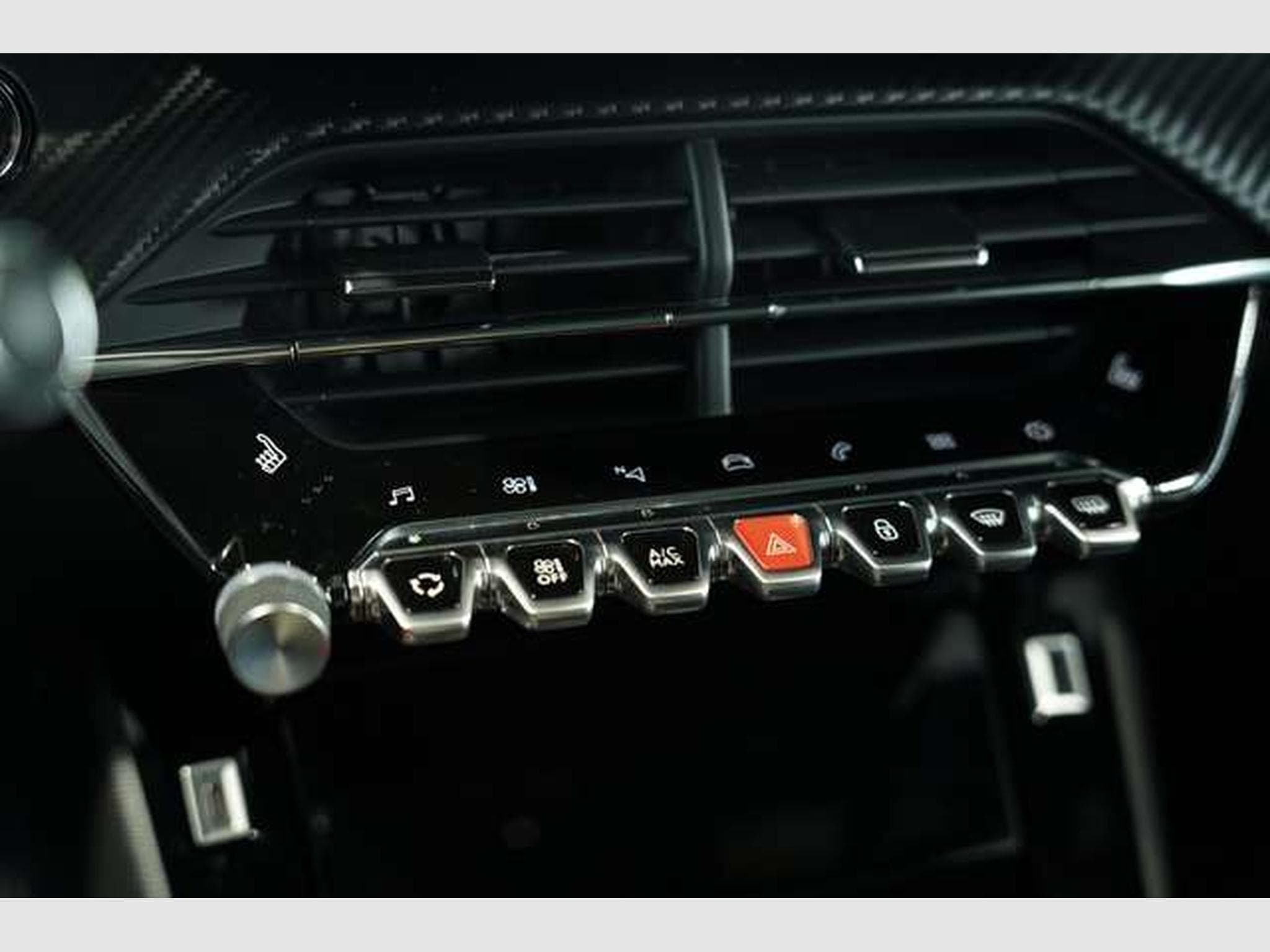 Peugeot 2008 GT 2.Hand *18 *Pano *Kamera *Voll-Leder (2020) - Photo 34