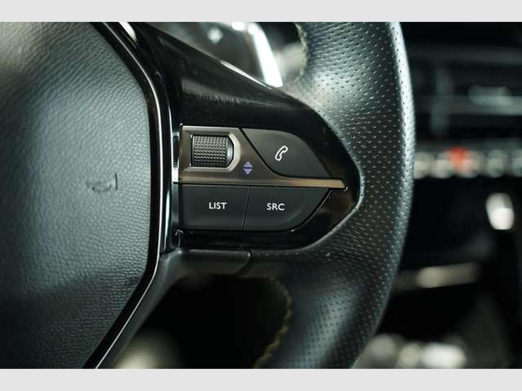 Peugeot 2008 GT 2.Hand *18 *Pano *Kamera *Voll-Leder (2020) - Photo 46