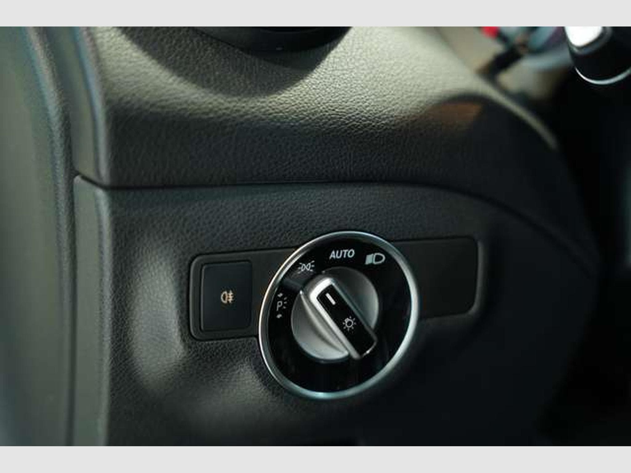 Mercedes A 200 Aut. AMG Line *2.Hand *Pano *LED *Ambiente (2018) - Photo 23