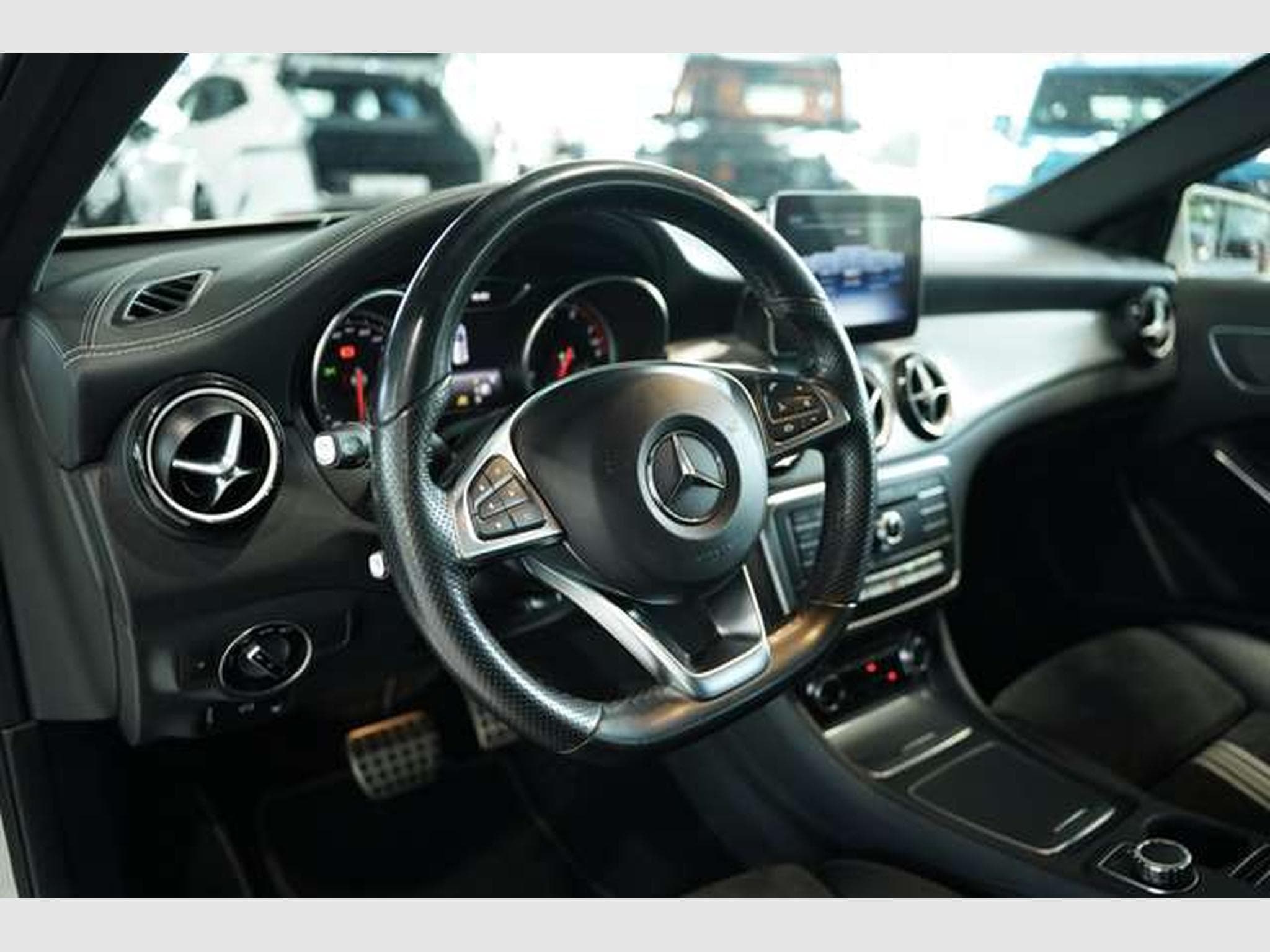 Mercedes A 200 Aut. AMG Line *2.Hand *Pano *LED *Ambiente (2018) - Photo 24