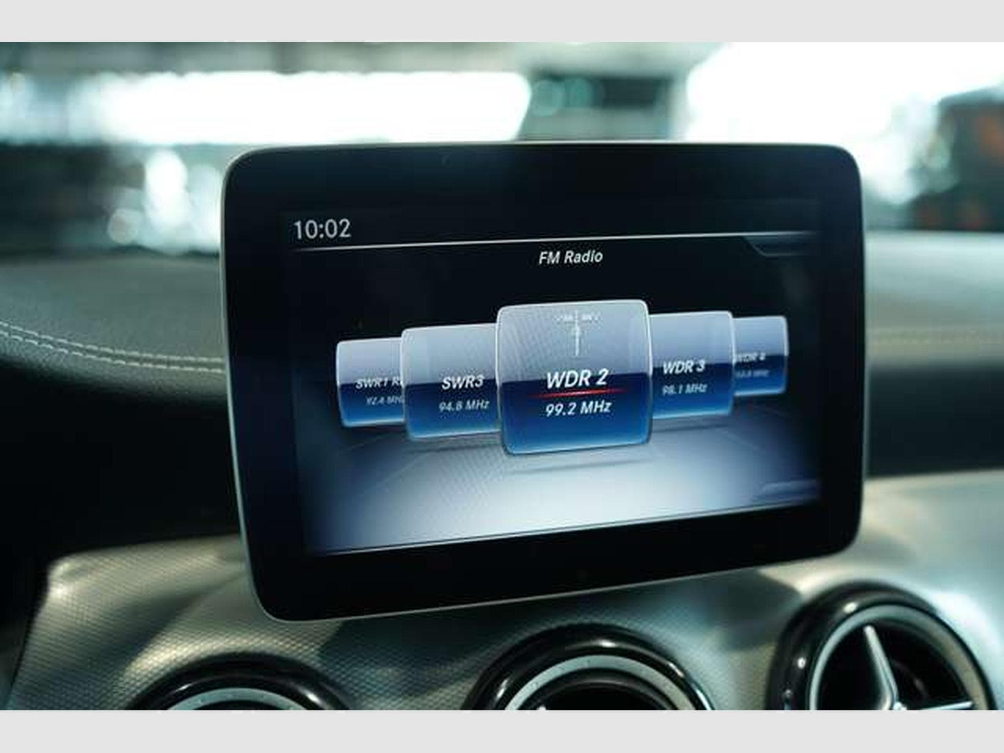 Mercedes A 200 Aut. AMG Line *2.Hand *Pano *LED *Ambiente (2018) - Photo 29