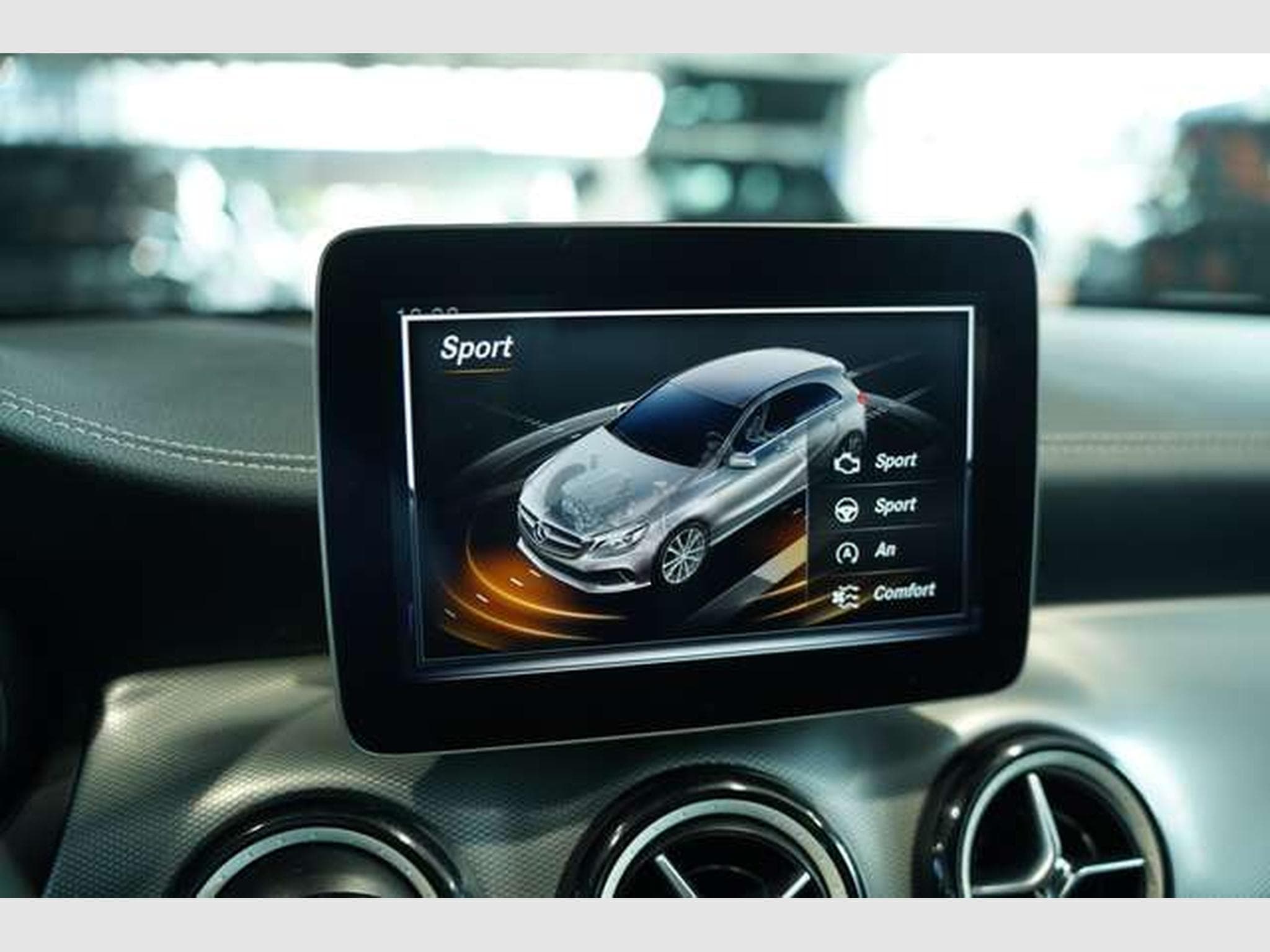 Mercedes A 200 Aut. AMG Line *2.Hand *Pano *LED *Ambiente (2018) - Photo 31