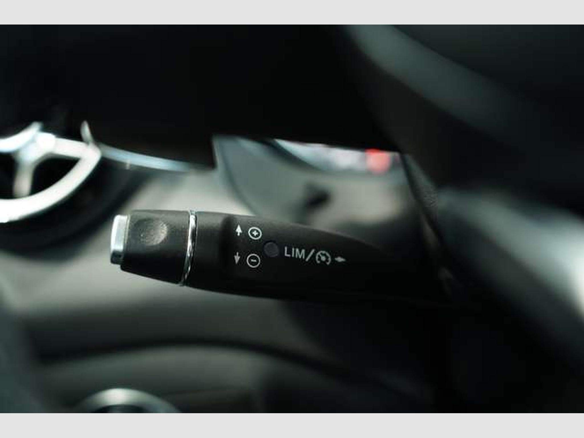 Mercedes A 200 Aut. AMG Line *2.Hand *Pano *LED *Ambiente (2018) - Photo 35