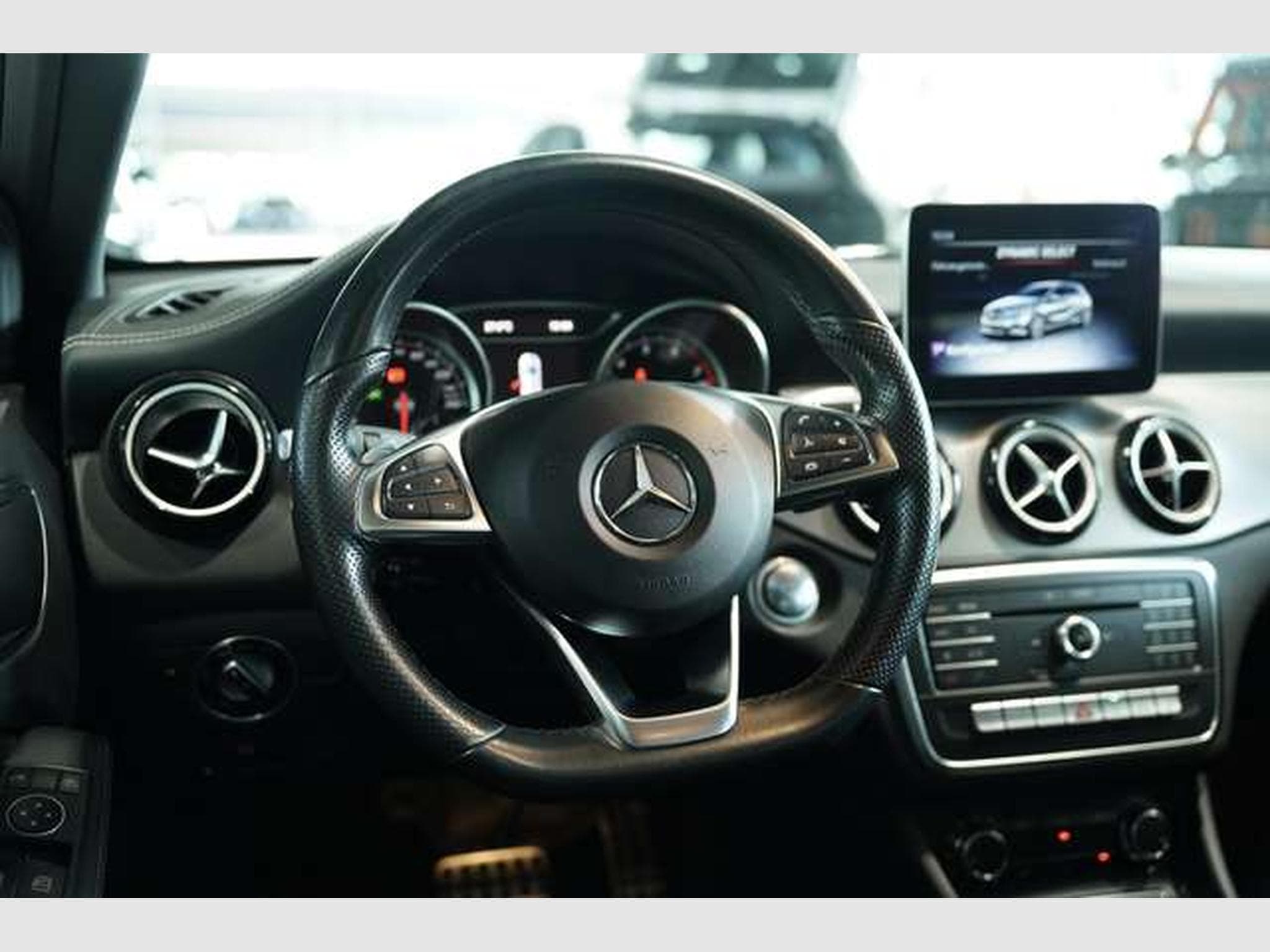 Mercedes A 200 Aut. AMG Line *2.Hand *Pano *LED *Ambiente (2018) - Photo 38
