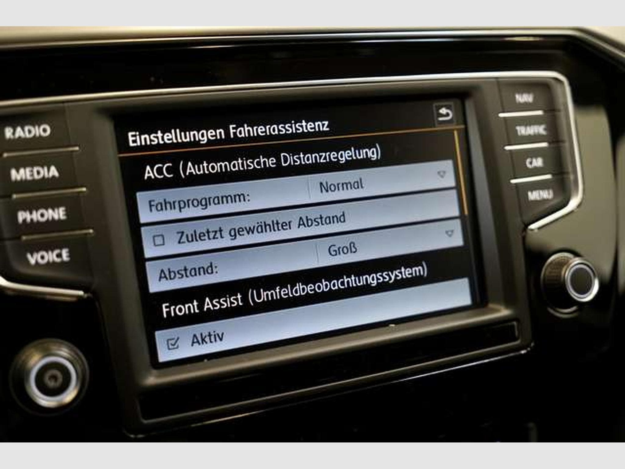 VW Passat Highline 4M DSG *ACC *Navi *Kam (2015) - Photo 29
