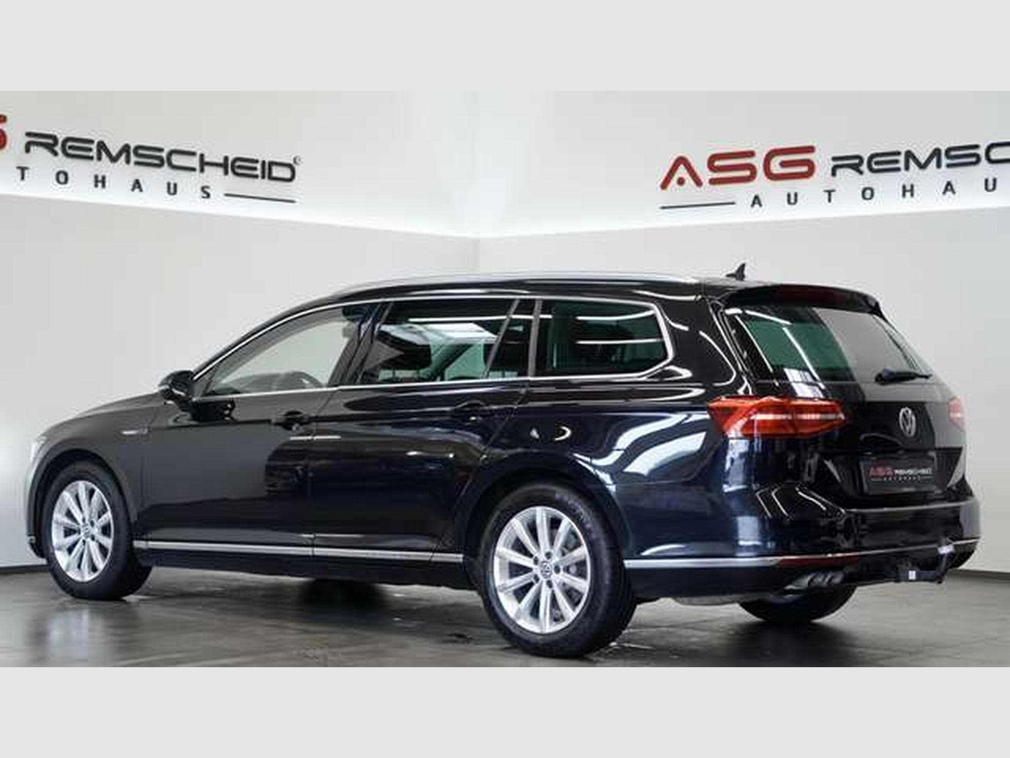 VW Passat Highline 4M DSG *ACC *Navi *Kam (2015) - Photo 39