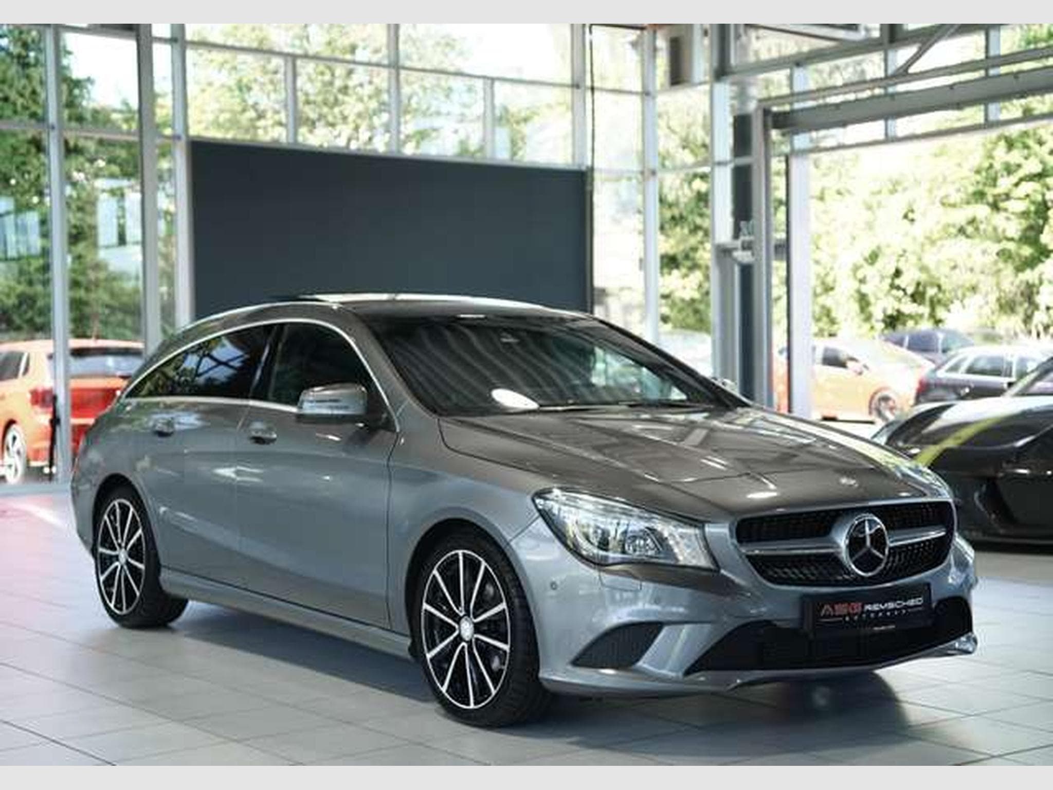 Mercedes CLA 200 2.H *Pano *H&K*Memory*ACC (2015) - Foto 11
