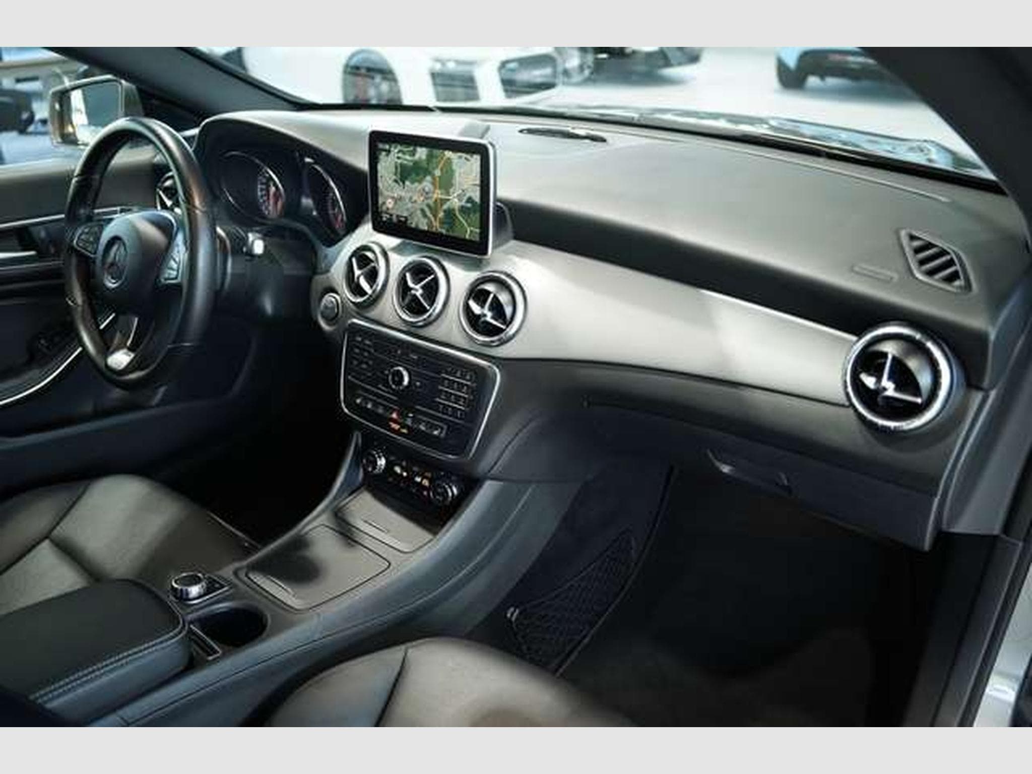Mercedes CLA 200 2.H *Pano *H&K*Memory*ACC (2015) - Foto 20
