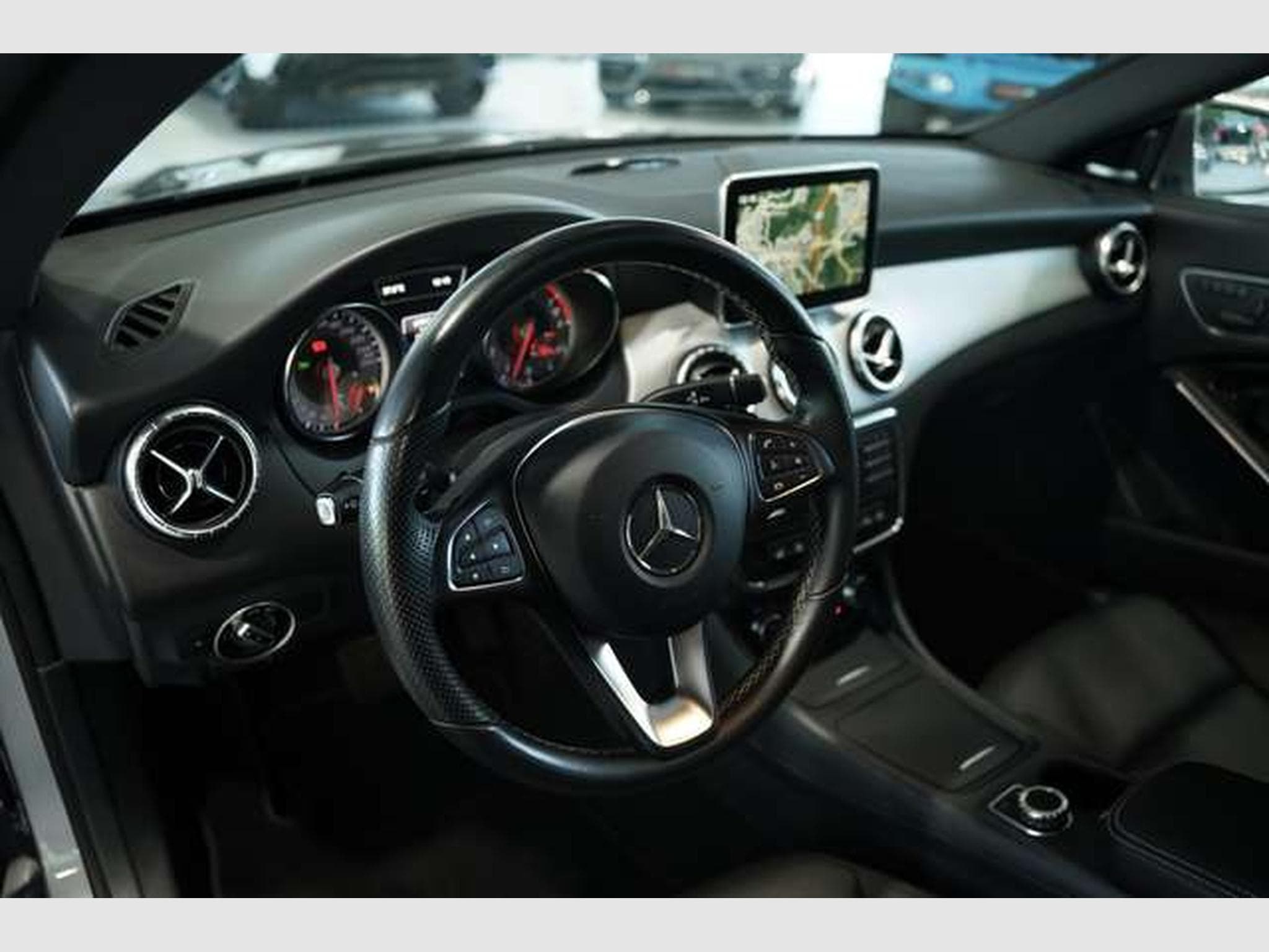 Mercedes CLA 200 2.H *Pano *H&K*Memory*ACC (2015) - Foto 27