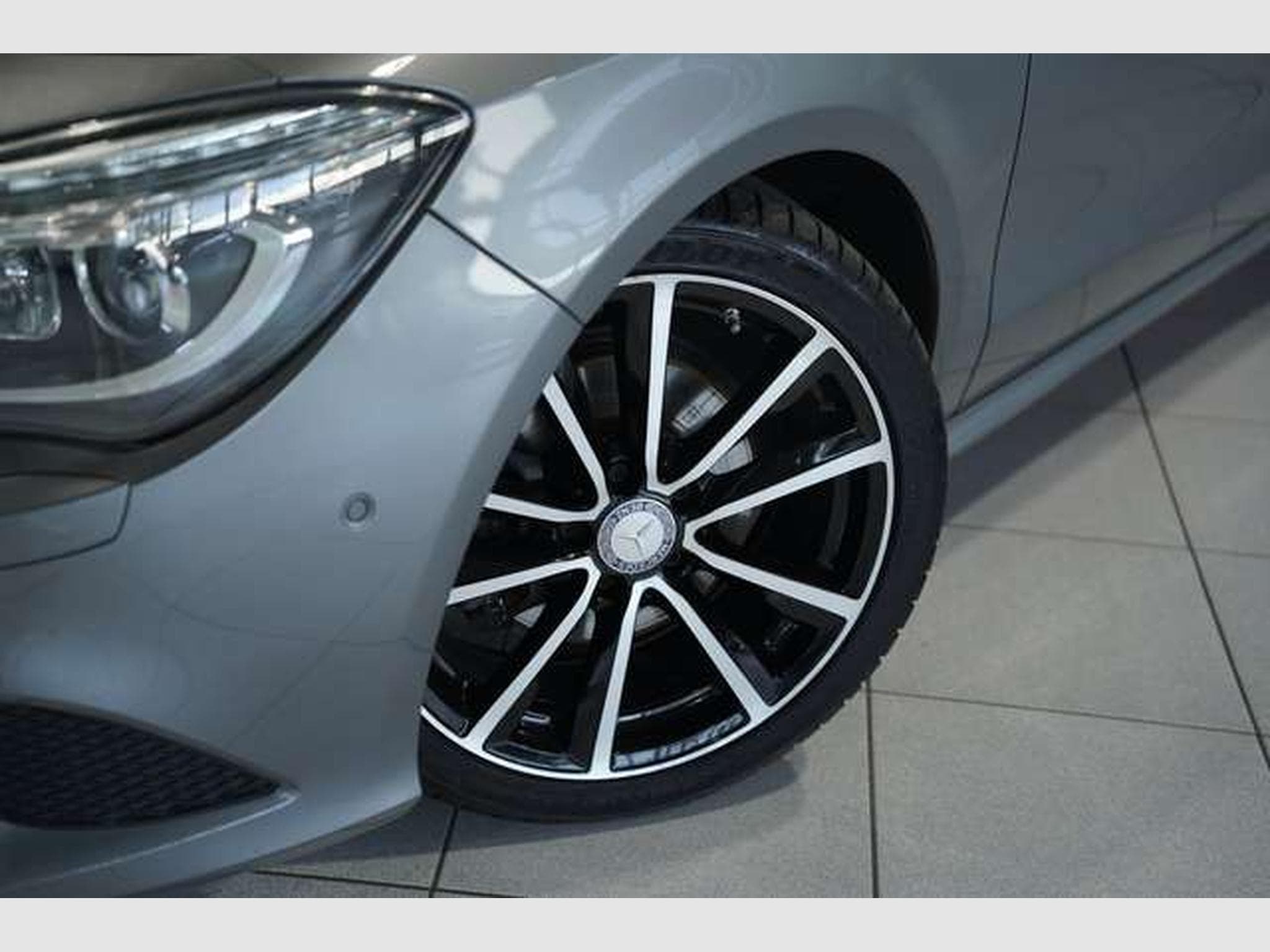 Mercedes CLA 200 2.H *Pano *H&K*Memory*ACC (2015) - Foto 8