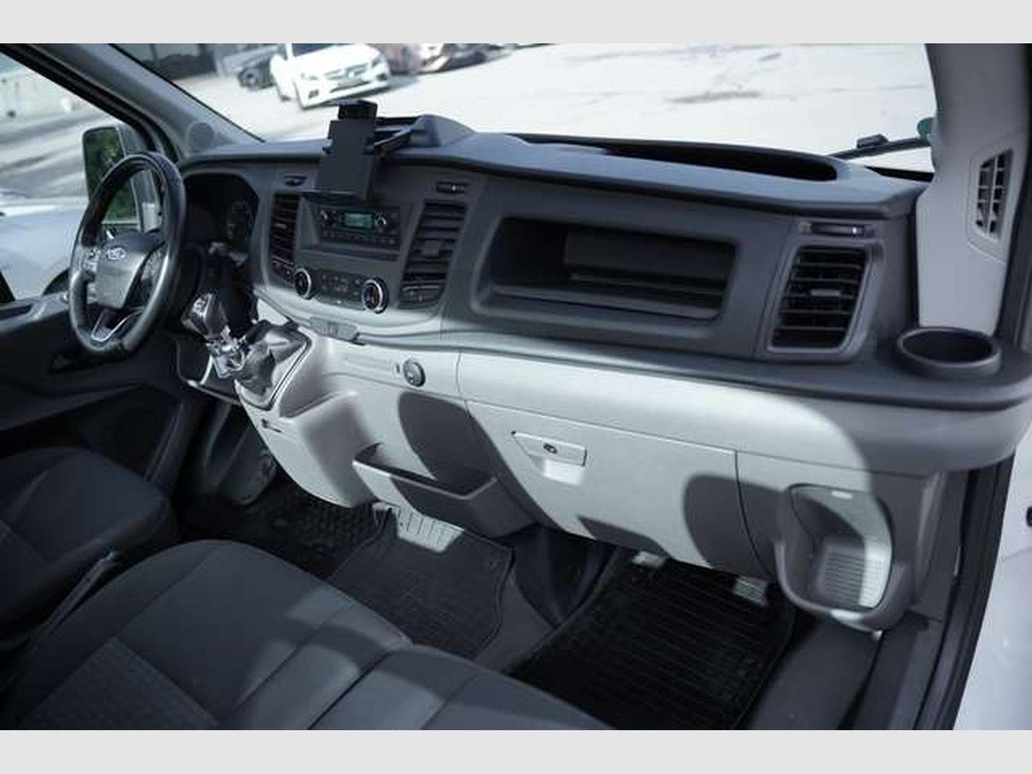Ford Transit 350 L3 Einzelkabine Abschleppfahrzeug (2021) - Foto 15