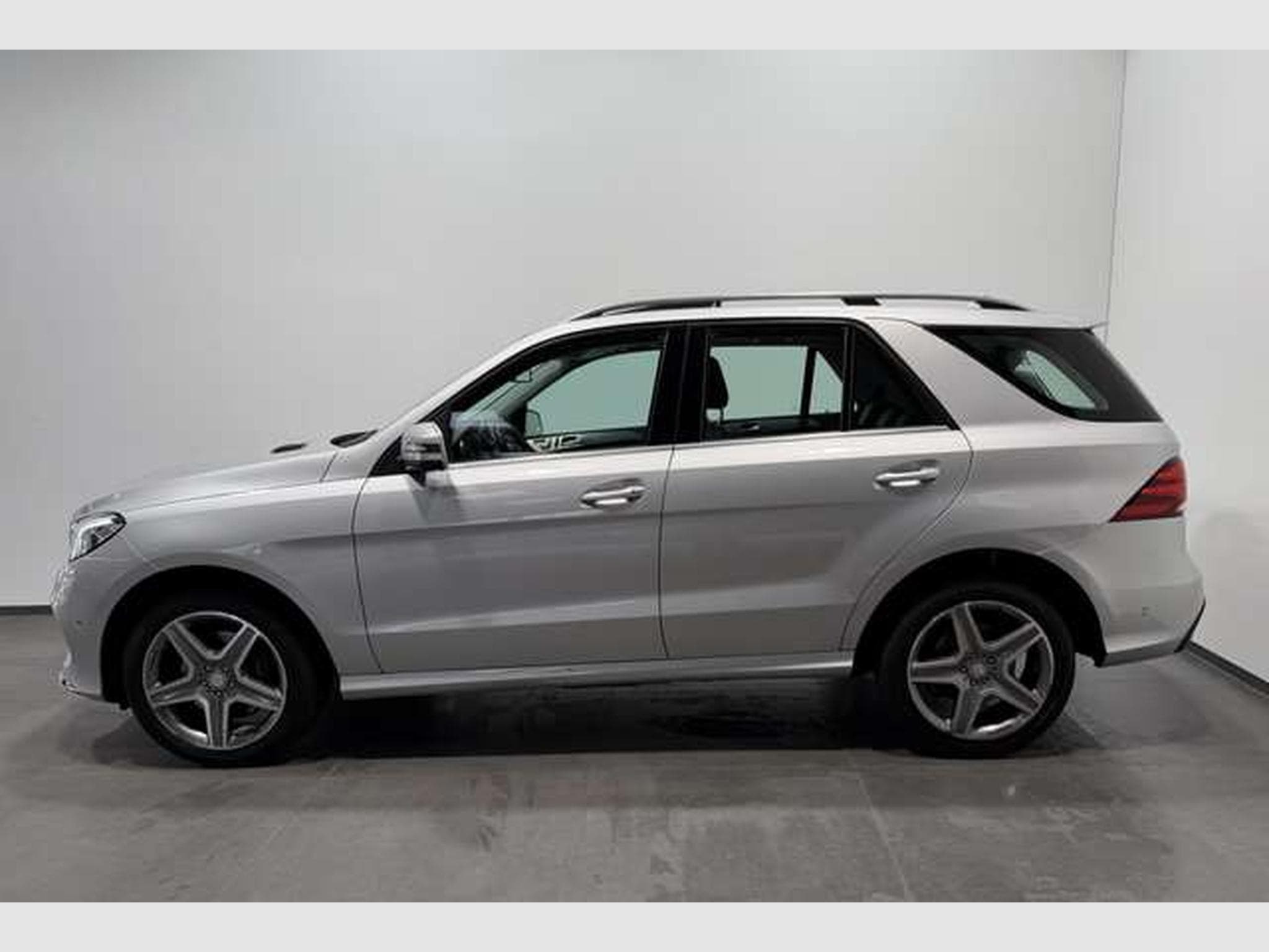 Mercedes GLE 350 d 4M AMG Line *2.H *Pano *Memory *AHK (2015) - Photo 3