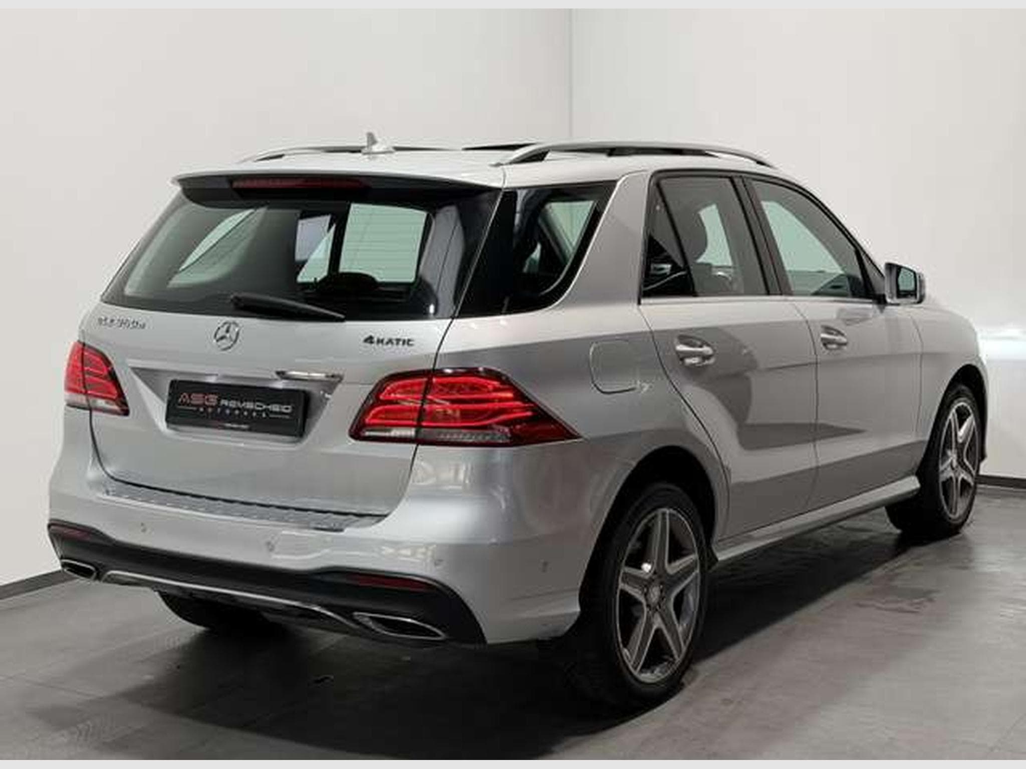 Mercedes GLE 350 d 4M AMG Line *2.H *Pano *Memory *AHK (2015) - Photo 5
