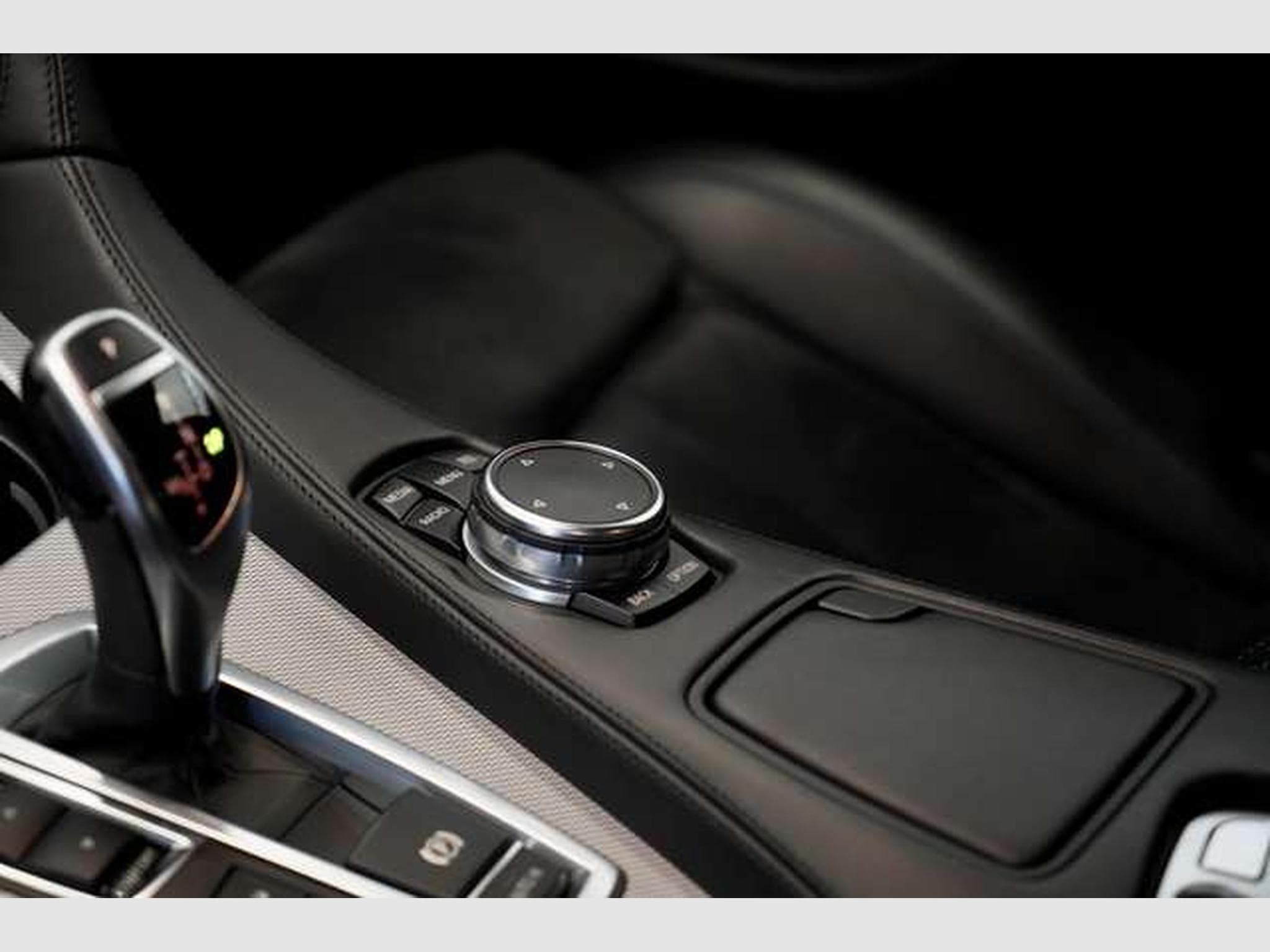 BMW 640 i xD *M Sportpaket *KettenProblem (2015) - Photo 18