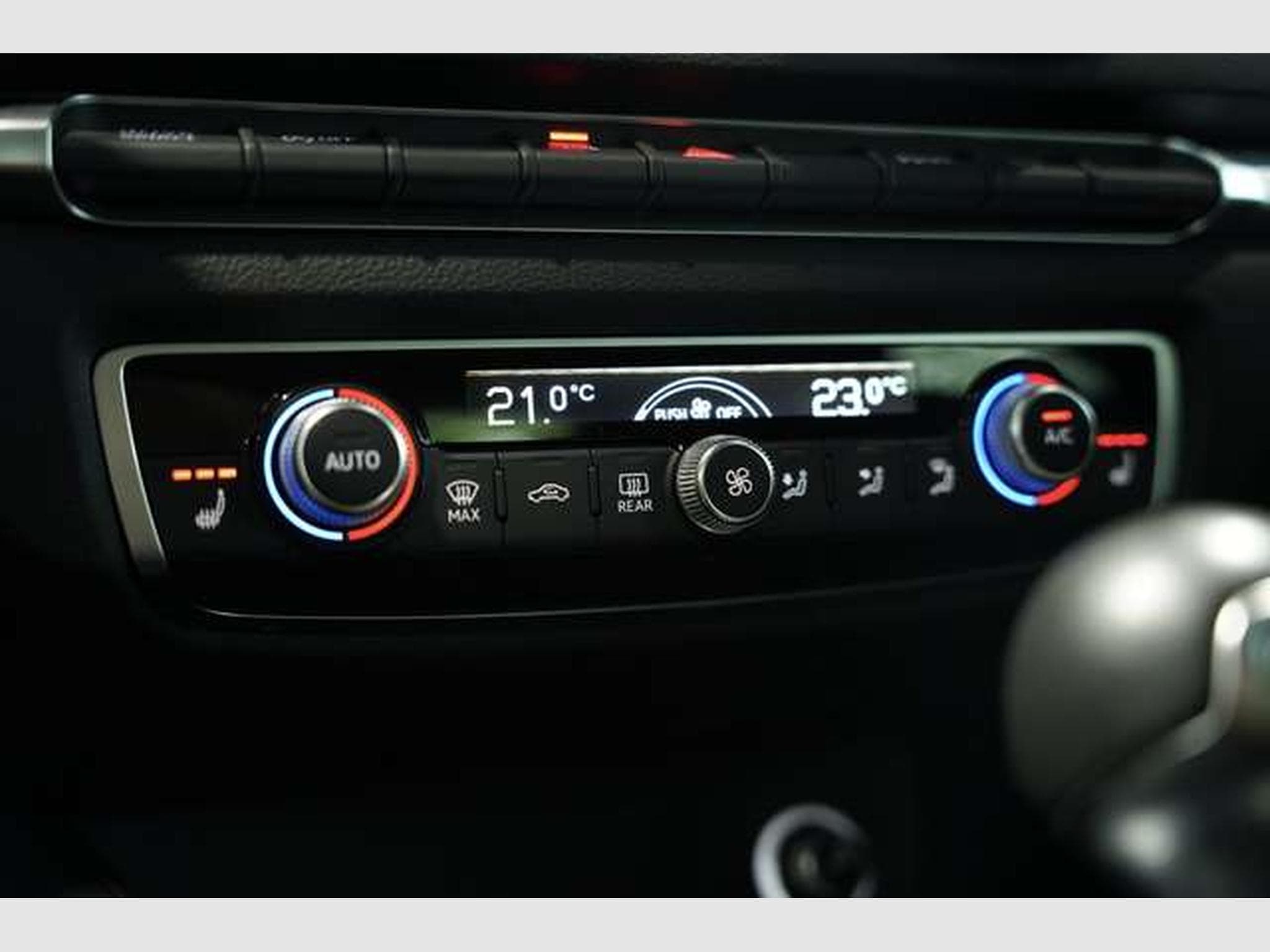 Audi A3 q Sportback 2.0 TFSI S-Tr. *1.H *ACC*Pano*PDC (2019) - Photo 29