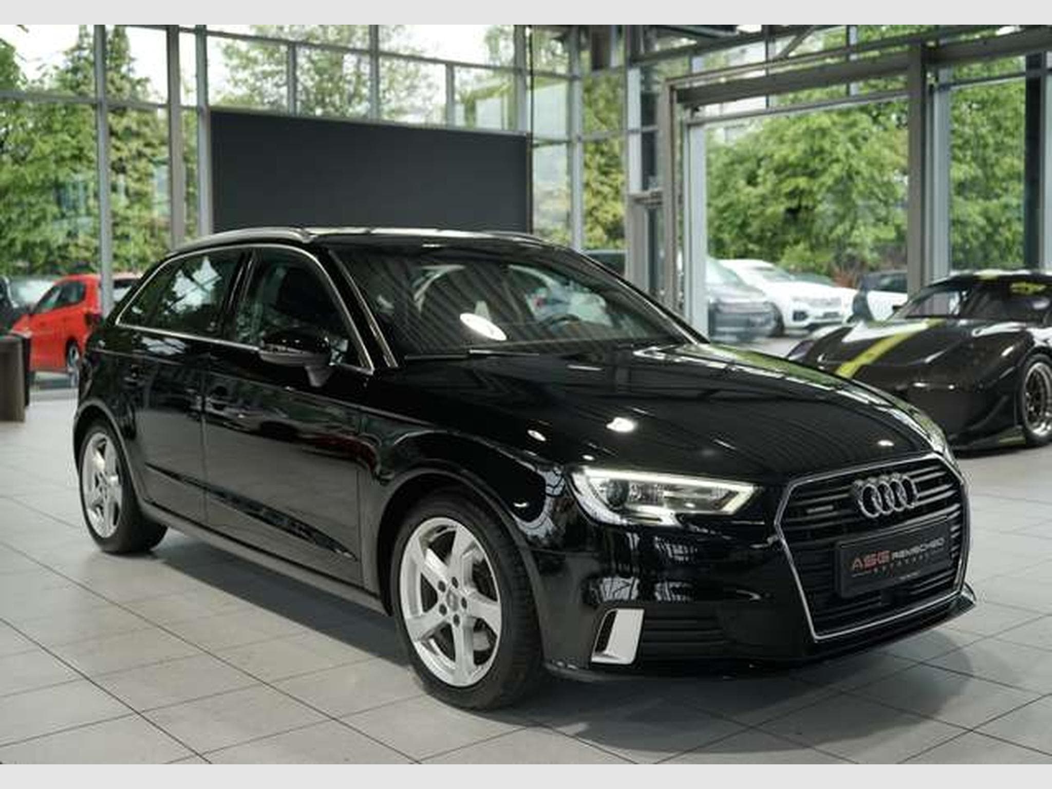 Audi A3 q Sportback 2.0 TFSI S-Tr. *1.H *ACC*Pano*PDC (2019) - Photo 4