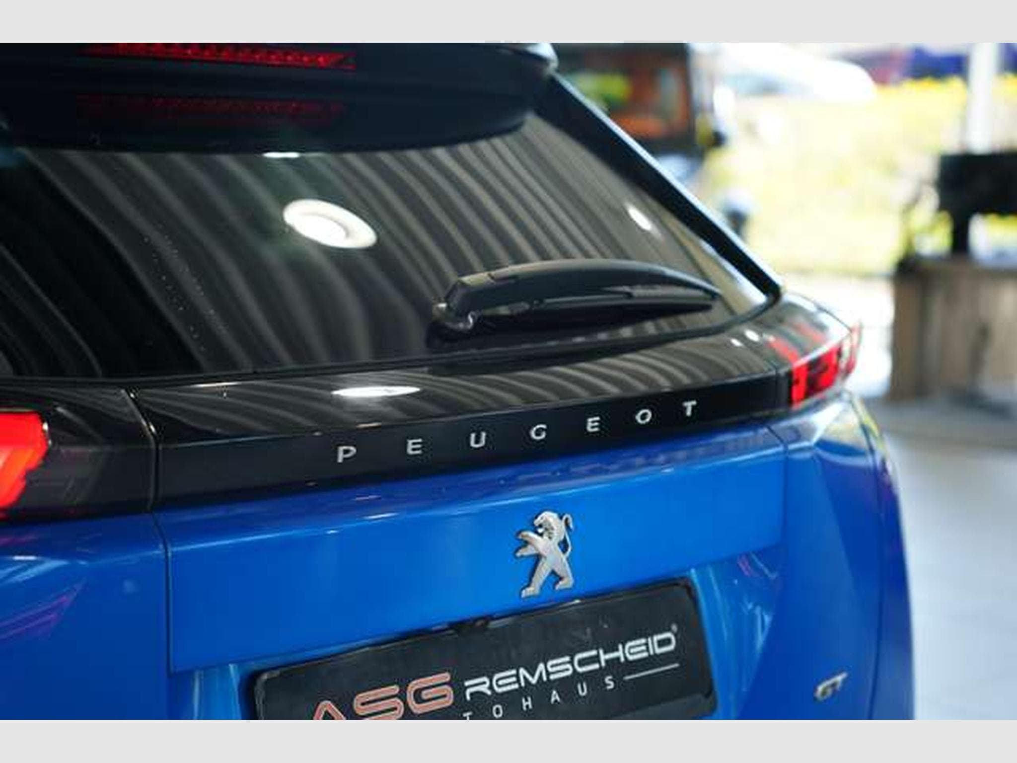 Peugeot 2008 GT *18 Zoll *ACC *Digital *Kamera (2020) - Photo 10