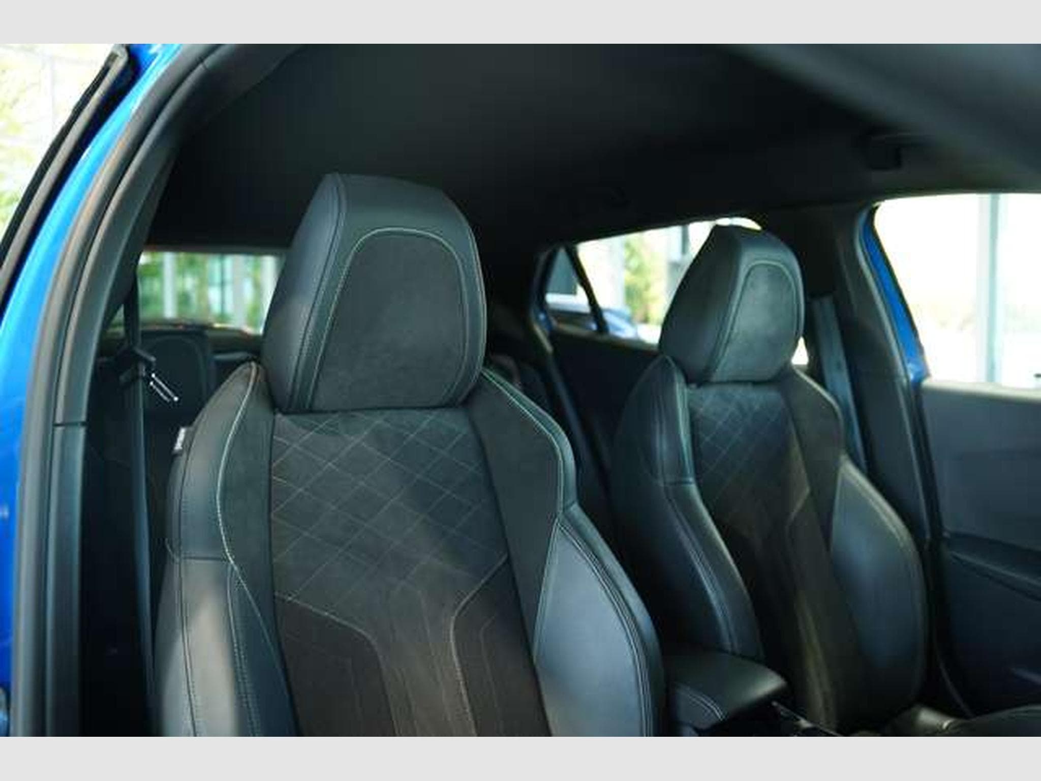 Peugeot 2008 GT *18 Zoll *ACC *Digital *Kamera (2020) - Photo 16