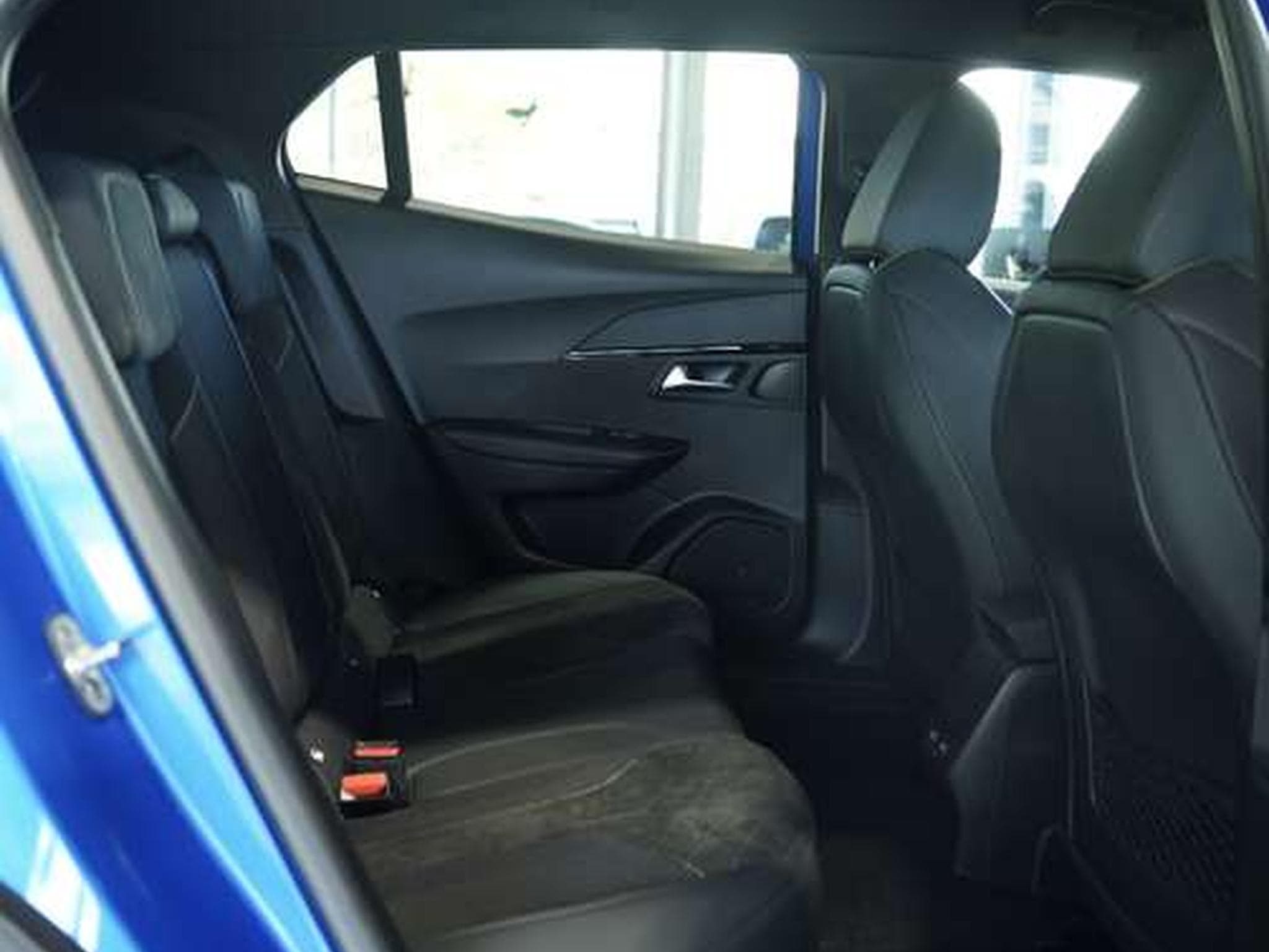 Peugeot 2008 GT *18 Zoll *ACC *Digital *Kamera (2020) - Photo 21