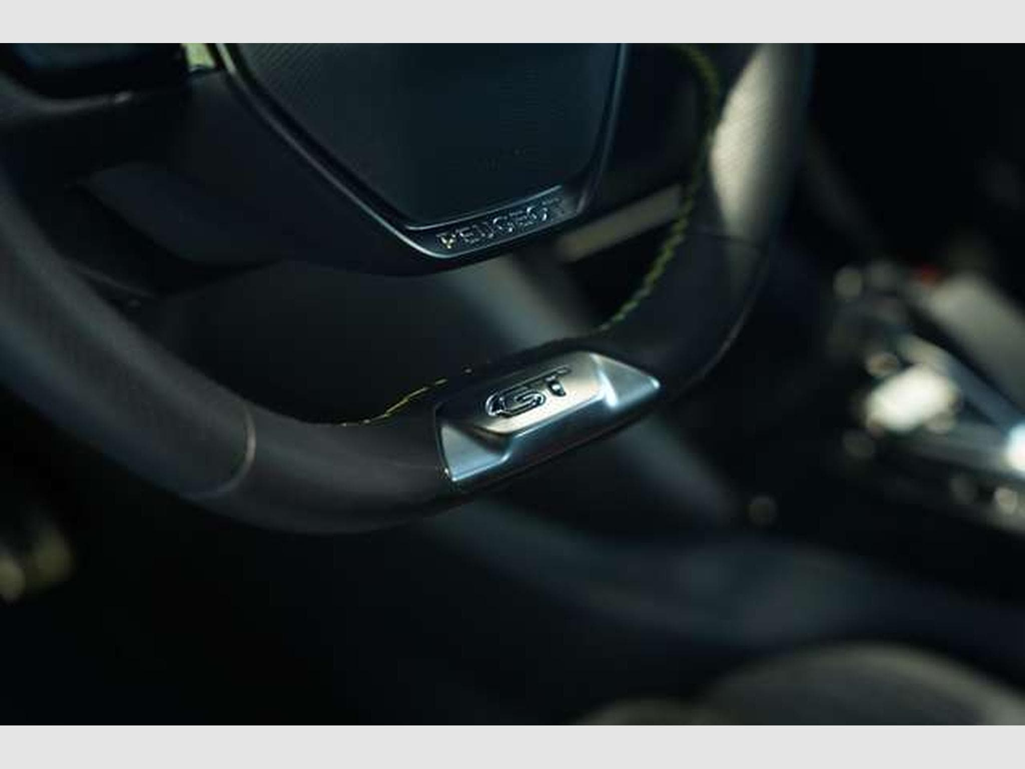 Peugeot 2008 GT *18 Zoll *ACC *Digital *Kamera (2020) - Photo 29