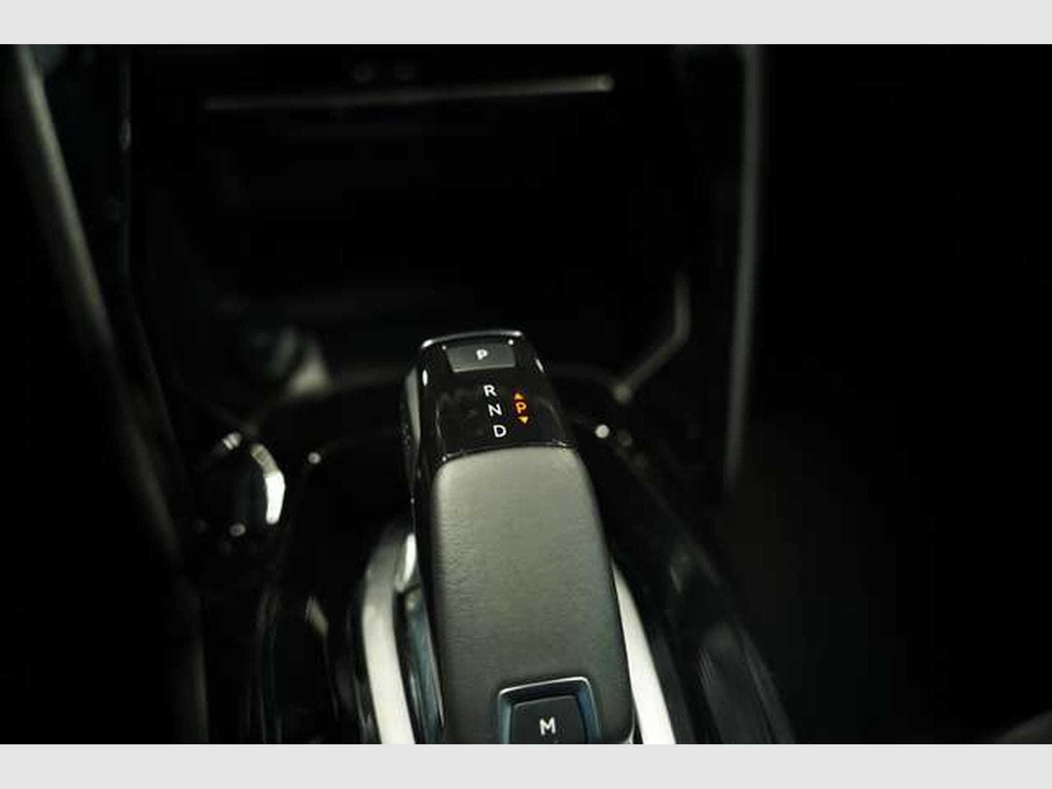 Peugeot 2008 GT *18 Zoll *ACC *Digital *Kamera (2020) - Photo 32