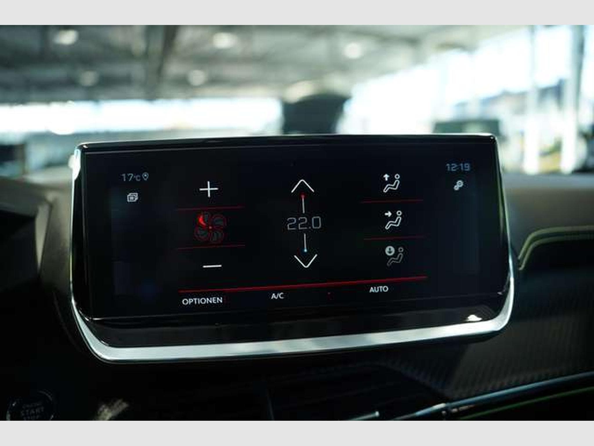 Peugeot 2008 GT *18 Zoll *ACC *Digital *Kamera (2020) - Photo 37