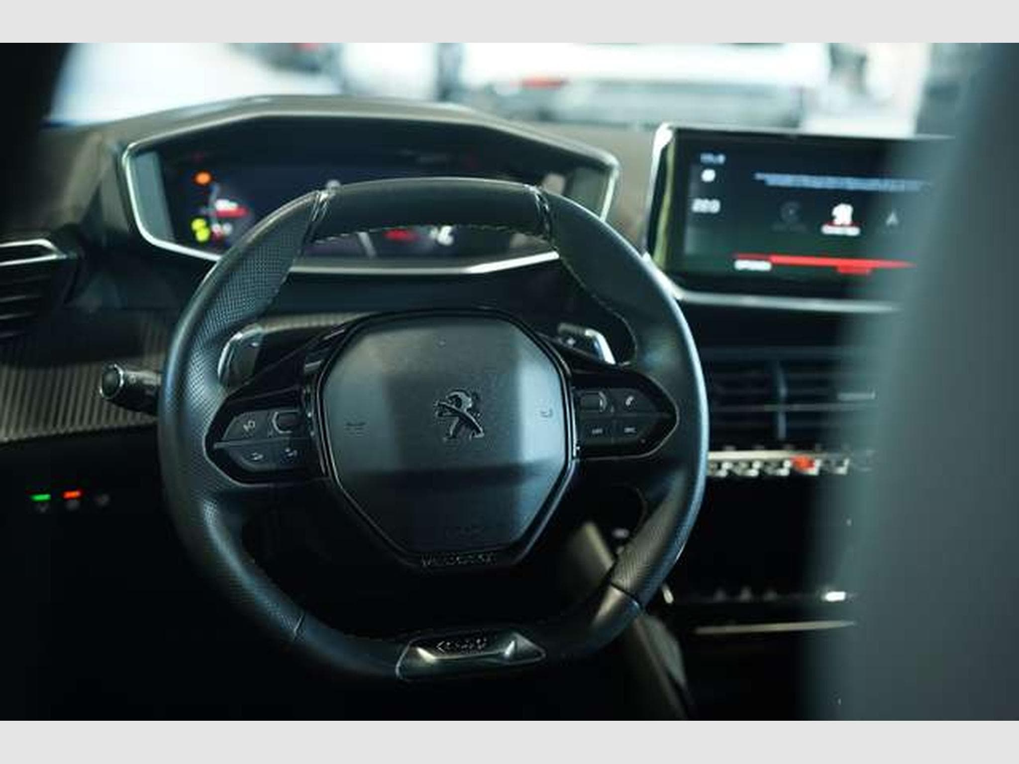 Peugeot 2008 GT *18 Zoll *ACC *Digital *Kamera (2020) - Photo 42