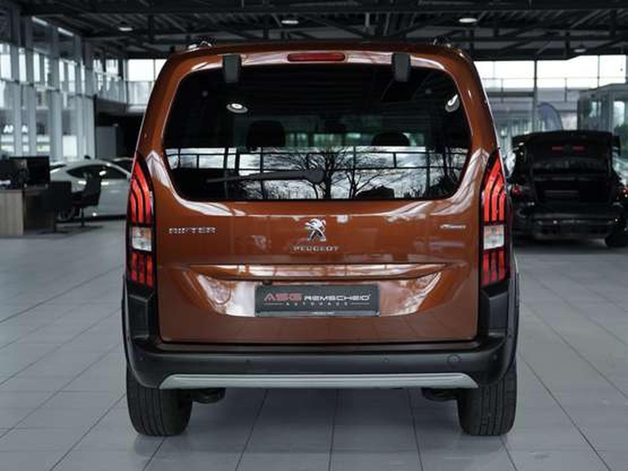 Peugeot Rifter GT Line Automatik *1.Hand *360° *Navi * (2020) - Photo 10