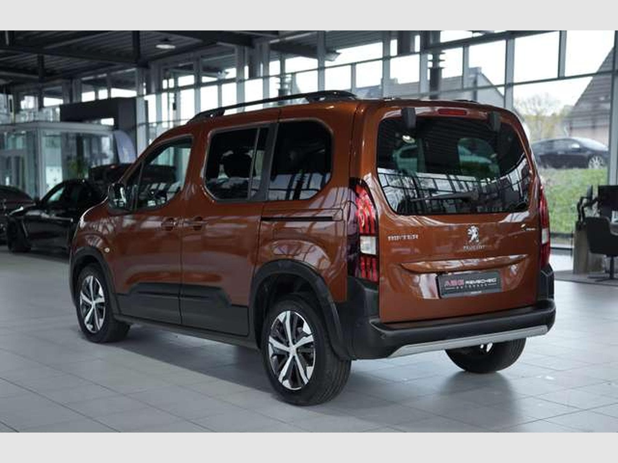 Peugeot Rifter GT Line Automatik *1.Hand *360° *Navi * (2020) - Photo 11