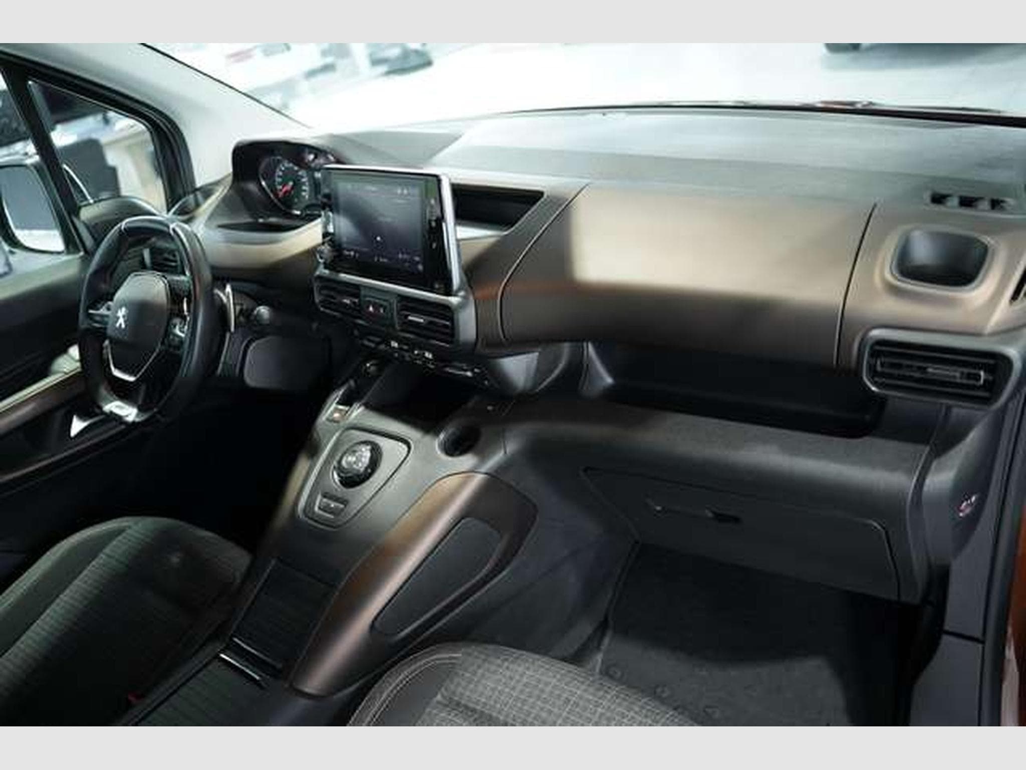 Peugeot Rifter GT Line Automatik *1.Hand *360° *Navi * (2020) - Photo 19