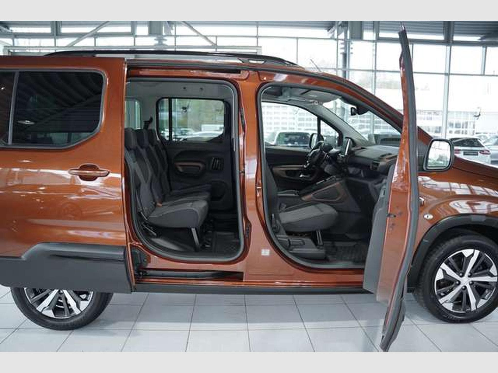 Peugeot Rifter GT Line Automatik *1.Hand *360° *Navi * (2020) - Photo 21