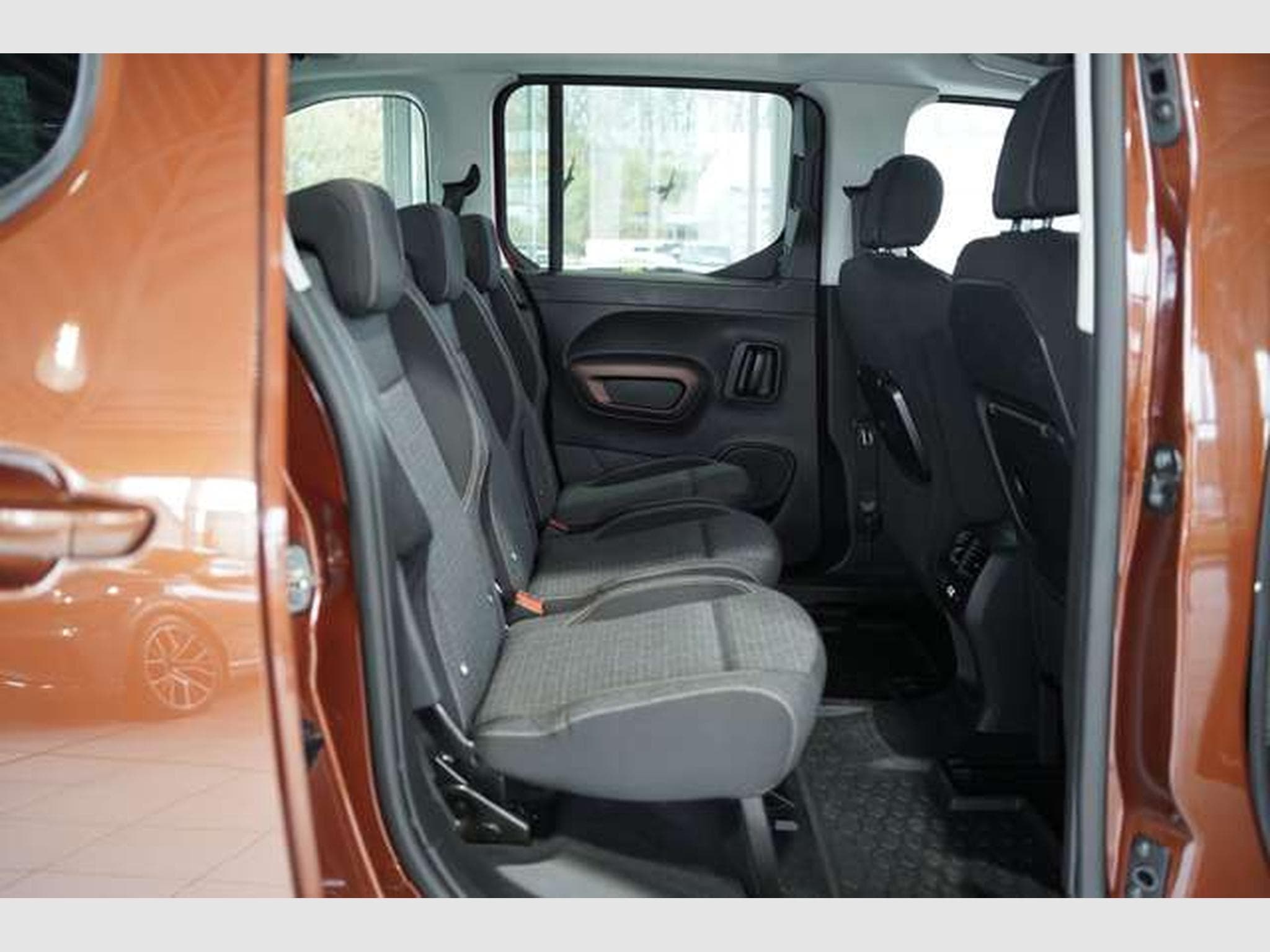Peugeot Rifter GT Line Automatik *1.Hand *360° *Navi * (2020) - Photo 23