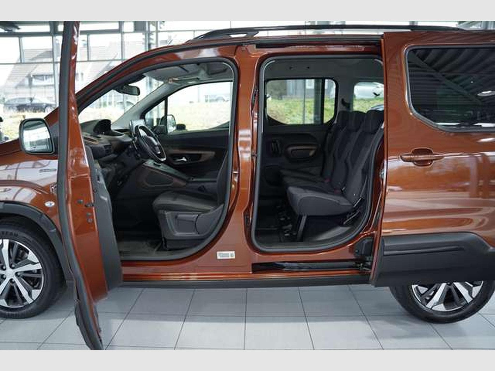Peugeot Rifter GT Line Automatik *1.Hand *360° *Navi * (2020) - Photo 25