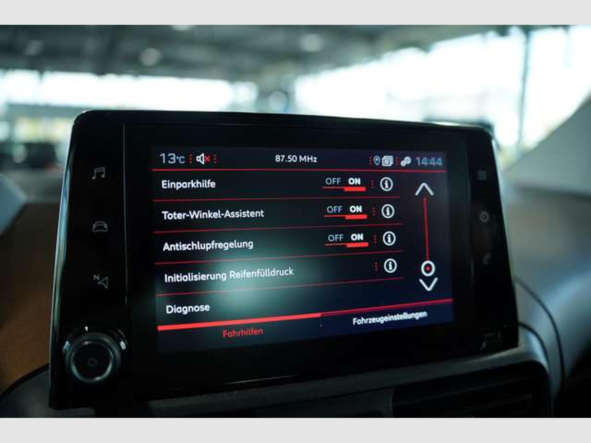 Peugeot Rifter GT Line Automatik *1.Hand *360° *Navi * (2020) - Photo 39