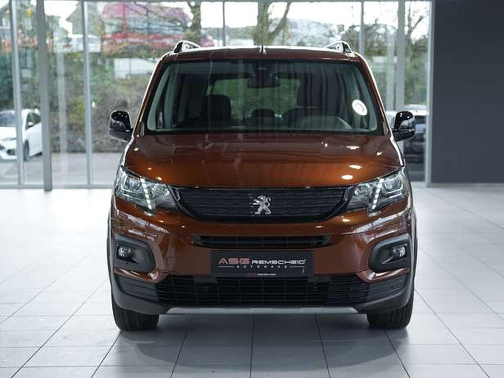 Peugeot Rifter GT Line Automatik *1.Hand *360° *Navi * (2020) - Photo 4