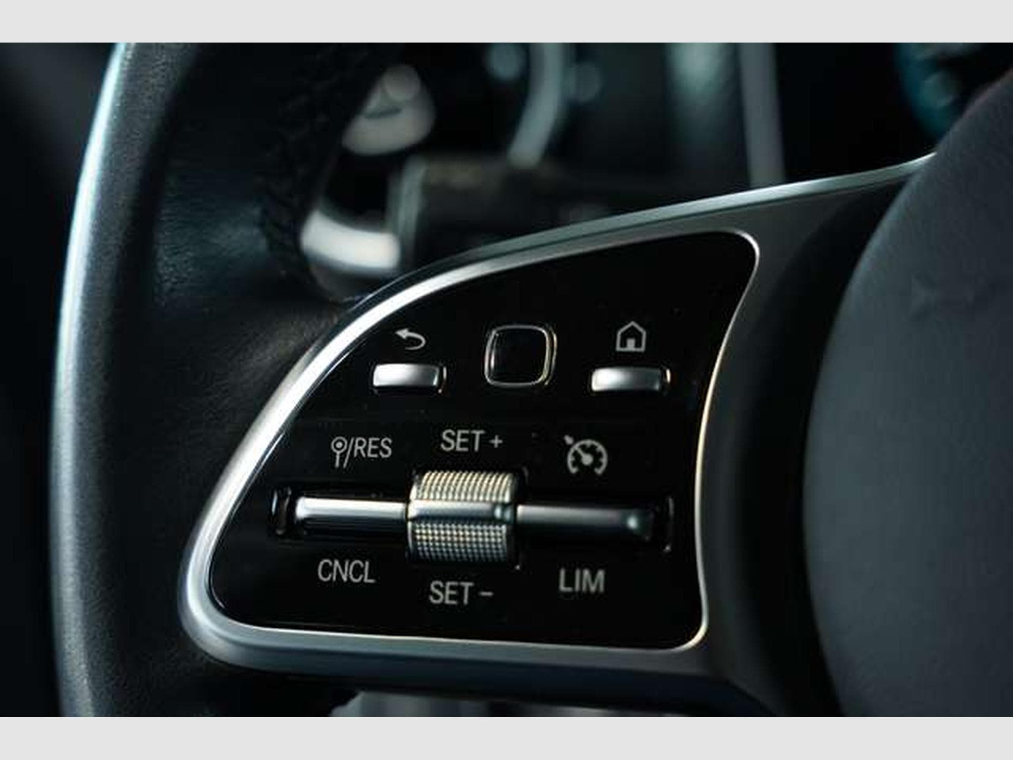 Mercedes A 180 DCT Progressive *AHK *Navi *Business-Paket (2020) - Photo 19