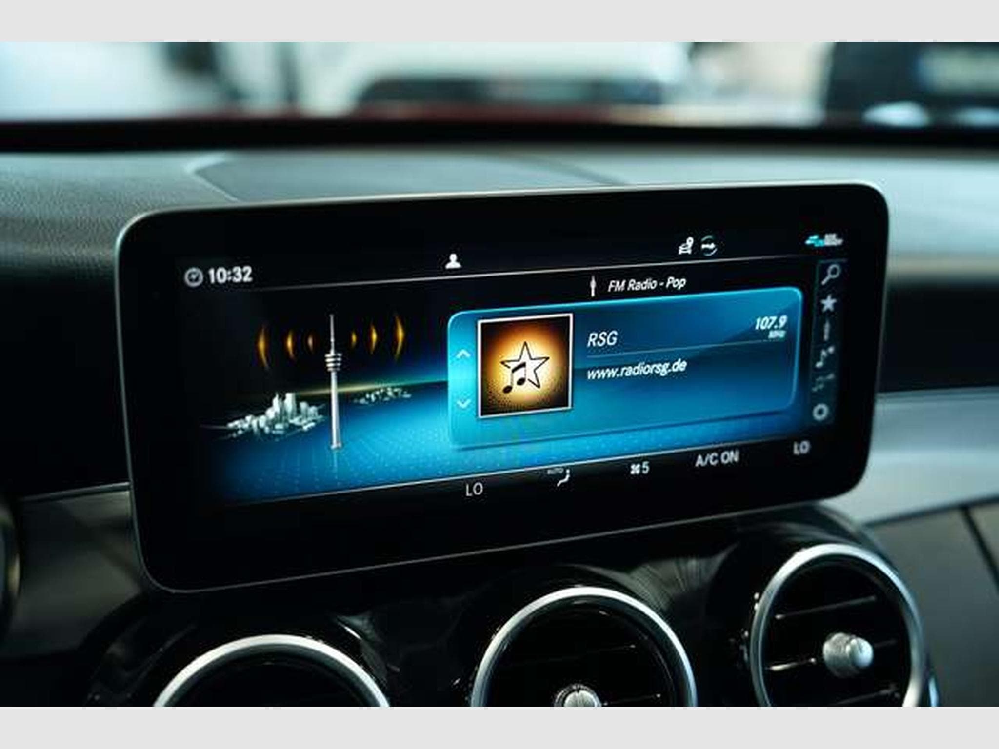 Mercedes C 180 CGI T Avantgarde *2.H *Night *Business-P (2019) - Photo 30