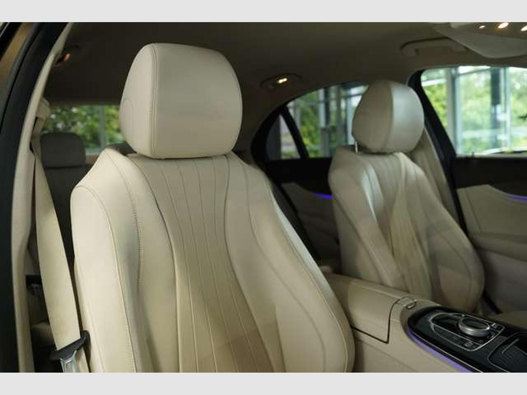 Mercedes E 220 d Limousine 9G Exclusive *19 *AHK *Kam (2016) - Photo 18